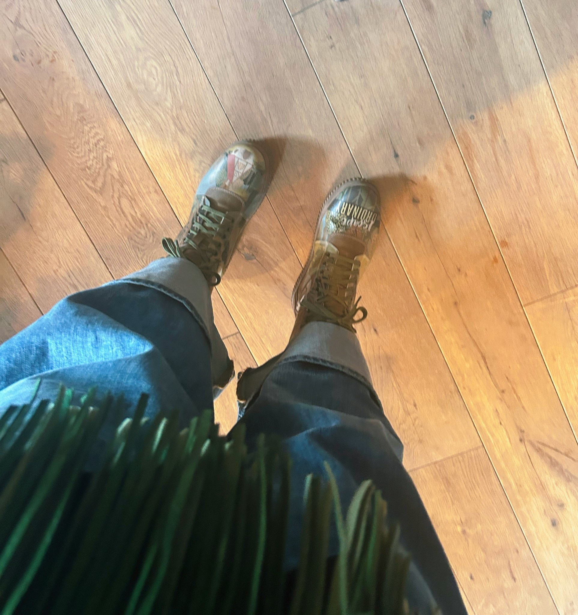 When I want to be comfy and hands free, these DOGO boots and fanny pack (Amazon finds) combo are a no-brainer 💚

#LTKOver40 #LTKootd