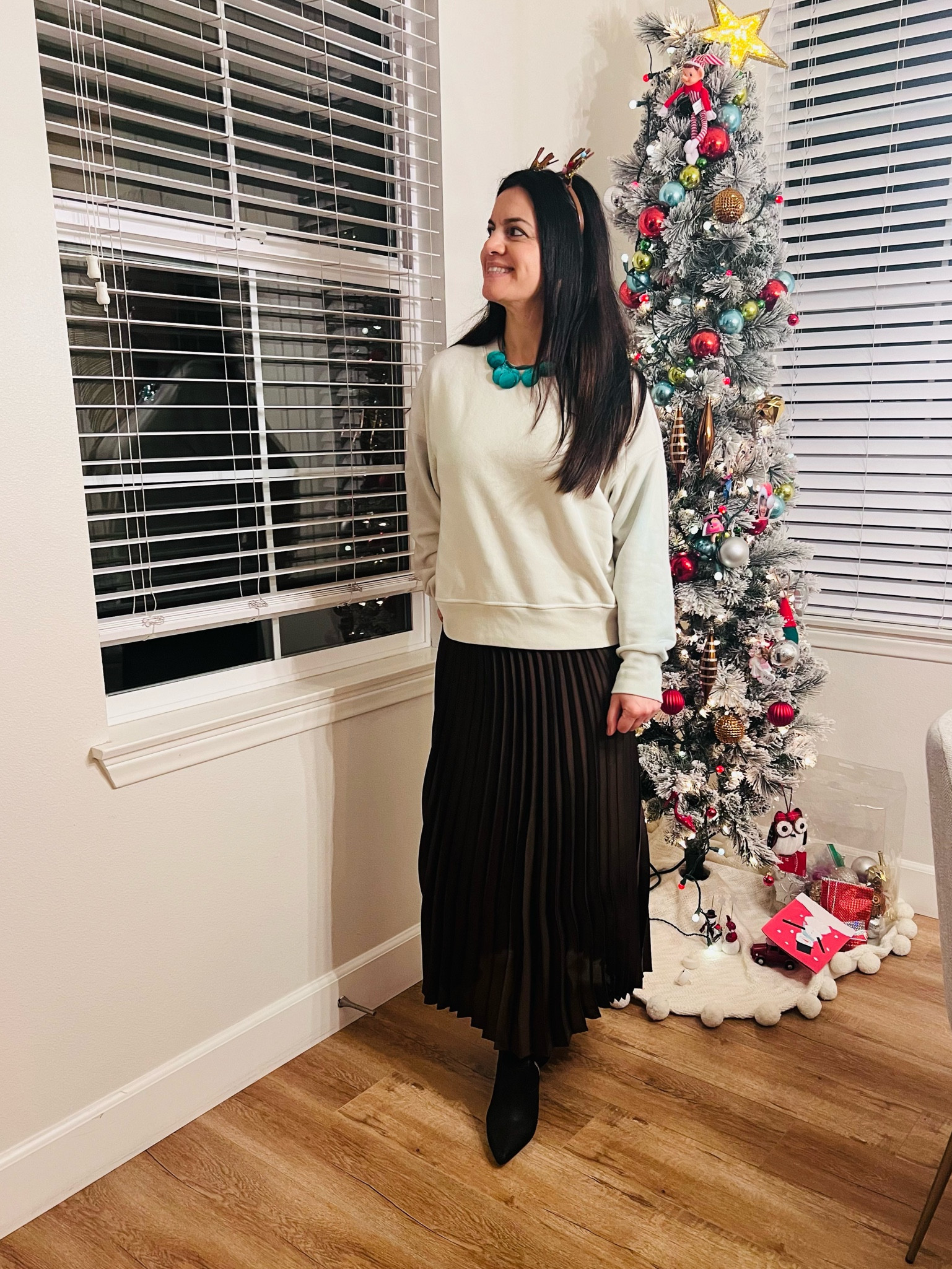 Holiday Outfit| Christmas decor| holiday party| Holiday attire| xmas party|festive style| festive decor| holiday 2022| maxi skirt| womens sweatshirt| womens headbands| womens boots

#LTKsalealert #LTKSeasonal #LTKstyletip