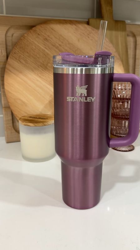 Love love this new color!!! And the swirl is back in stock too! My 8 year old recent told me he think Stanley’s are the best. I would have to agree. 
#stanleypartner 