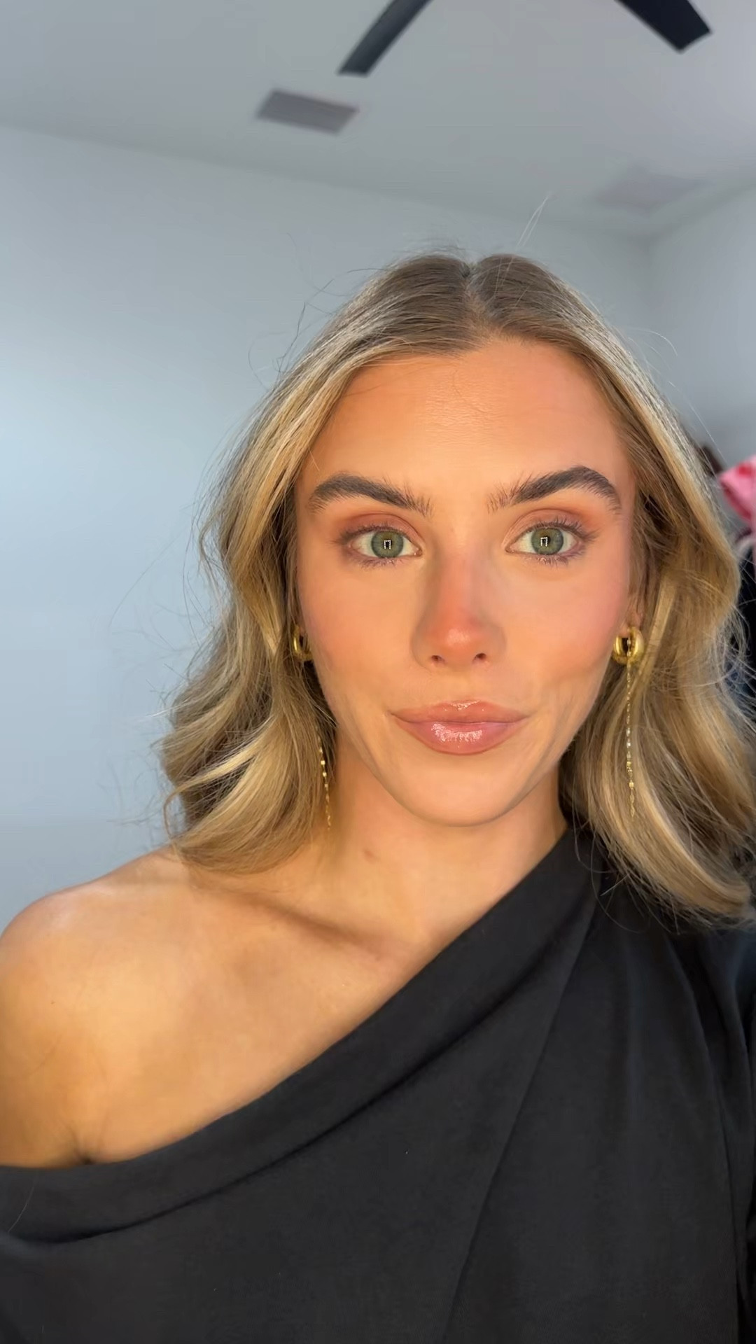 A silky, lightweight body oil infused with ceramide-rich floral oils and skin-mimicking lipids that nourishes and easily absorbs into the skin. Formulated to layer with our collection of fine fragrances to boost scent longevity.

Featuring our bestselling scent: Vanilla Skin. Unlike any other vanilla fragrance, Vanilla Skin evokes an iconic creaminess wrapped in a kaleidoscope of spice and intrigue. The dual nature of pink pepper and sugar settle down through rich cashmere before nestling into a core of addictive vanilla and cozy sandalwood to create a multidimensional take on an intoxicating sensual gourmand.

#LTKBeauty #LTKselfcare #LTKgrwm