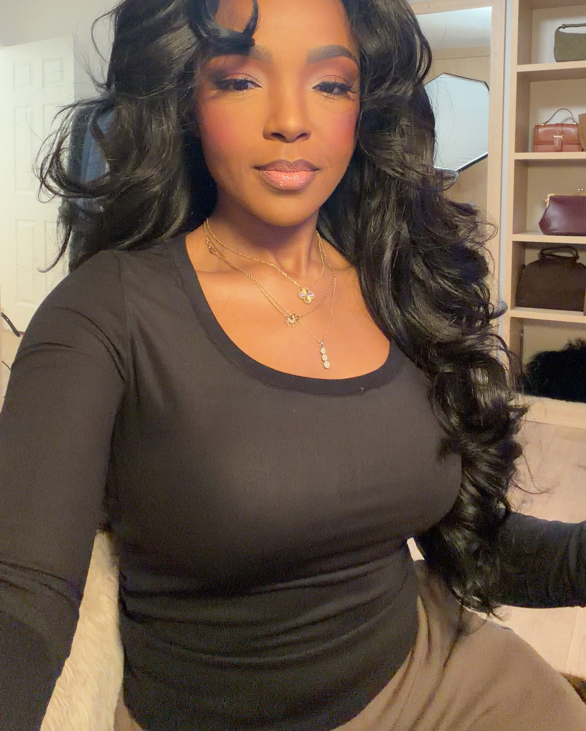 Final makeup + hair details ✨

Soft glam skin with a flawless, natural finish and just enough warmth to glow on camera. Focused on correcting, setting without flashback, and locking everything in so it lasts all day with no creasing.

Makeup breakdown:
• Color corrector to even out discoloration  
• Smooth, full-coverage concealer for a bright under-eye  
• Lightweight setting powder (no white cast in photos)  
• Primer to keep everything in place  
• Long-lasting setting spray to seal the look

Hair details:
Overnight heatless curls for soft, bouncy volume with zero damage. Defined waves, smooth ends, and effortless movement—perfect for everyday wear or dressing up a look.

This routine is low effort, high payoff, and easy to repeat—exactly how I like my beauty routine.

Follow me on Instagram and YouTube @kirasfashionfinds