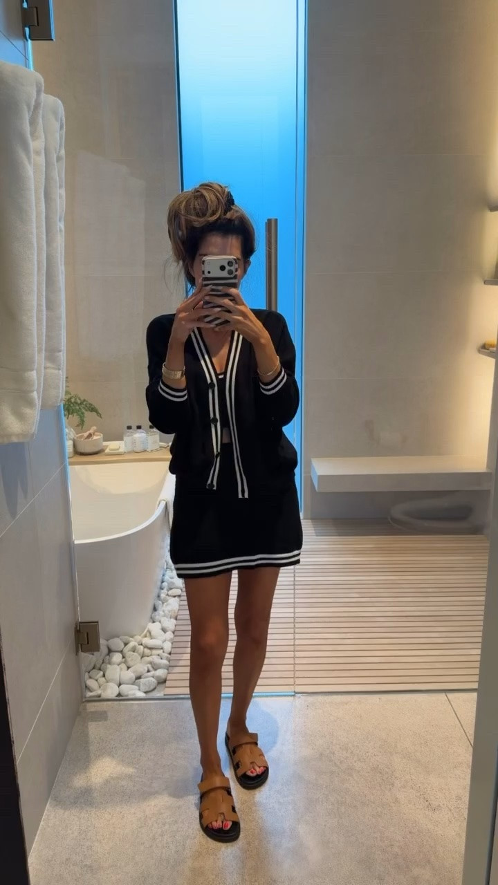 It’s hair day! Yay!! Trying to decide on what I want to wear there today! This cute set looks like Alo, but it is Amazon!! Wearing a small! 

Alo, Amazon fashion, Activewear, Casual fall outfits, Fall outfits women, Emily Gemma

#LTKActive #LTKTravel #LTKgrwm