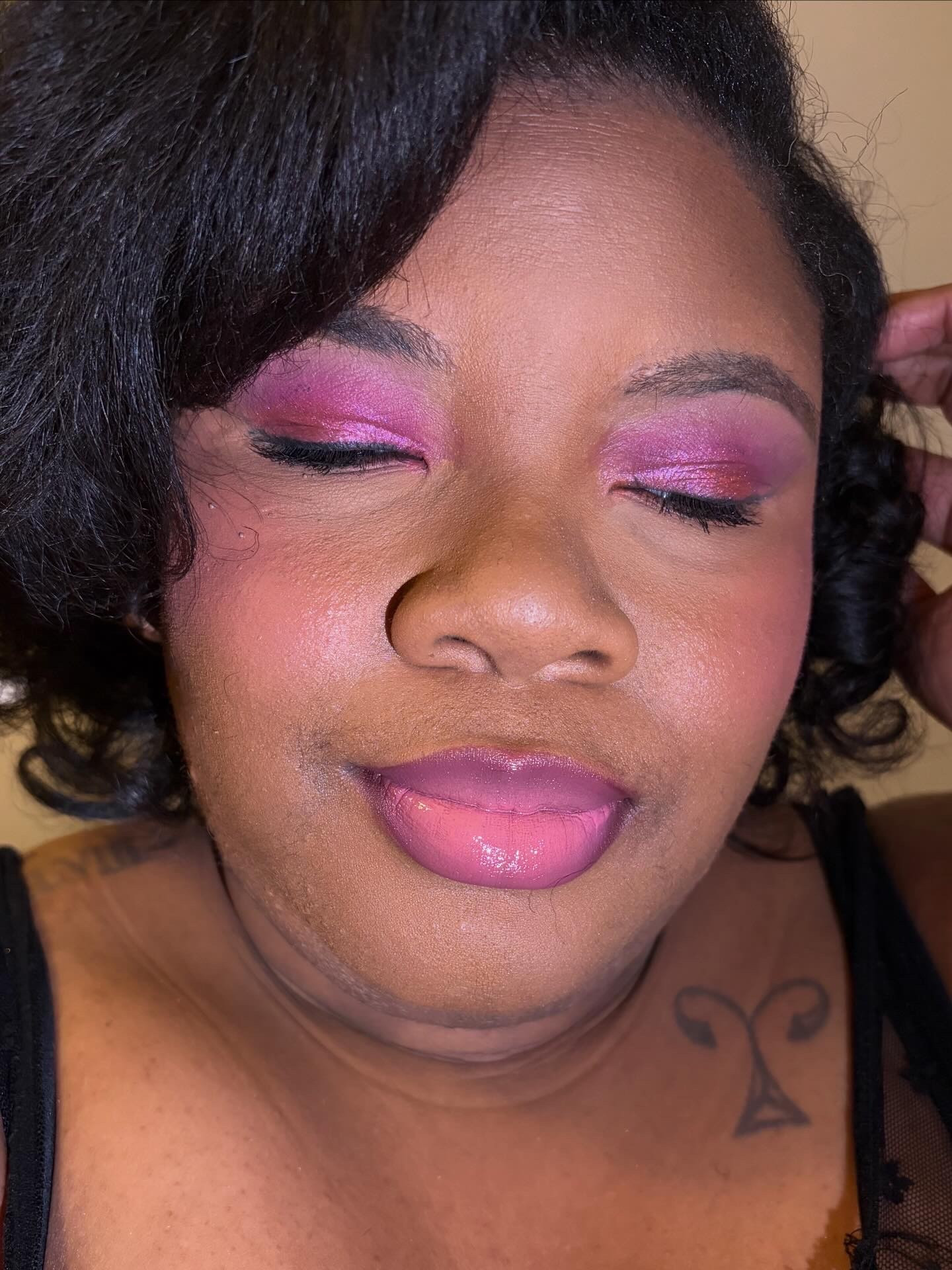 Pink valentine’s makeup look 🩷💅🏽🎀💕

#LTKValentine #LTKBeauty