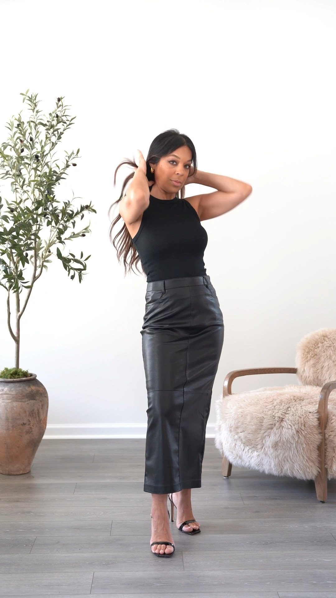 Leather season 😍
cuándo viene la temporada de otoño, siempre uso muchísimo leather, y siento que eso lleva todos los Outfits a otro nivel ❤️

#LTKFindsUnder100 #LTKStyleTip #LTKSeasonal