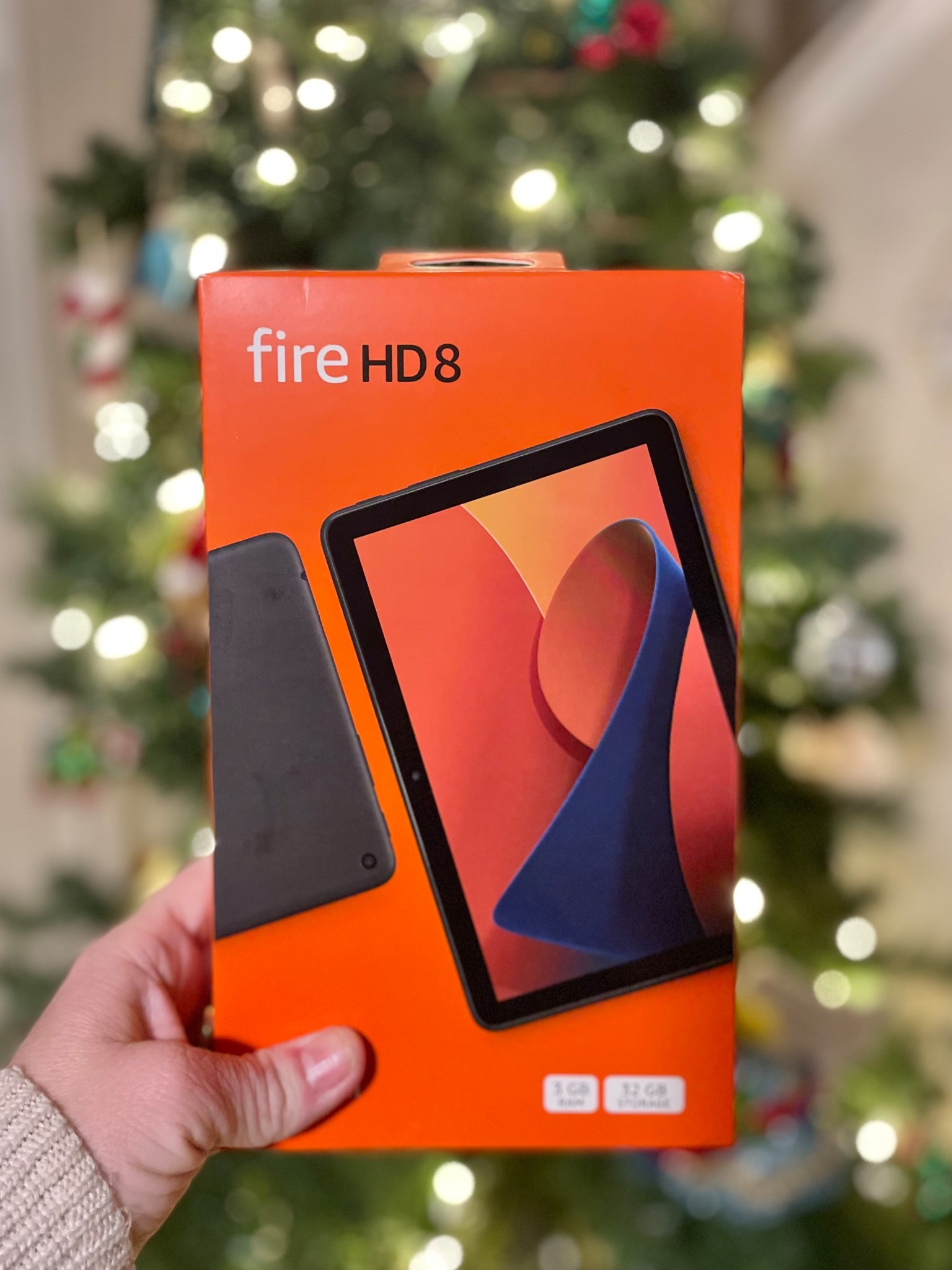 One of my favorite Christmas gifts this year has been my Kindle Fire 8 HD that my little sister sent me! If you love reading but also enjoy being able to watch videos, this tablet is perfect for both! 

#LTKFindsUnder100 #LTKselfcare #LTKGiftGuide