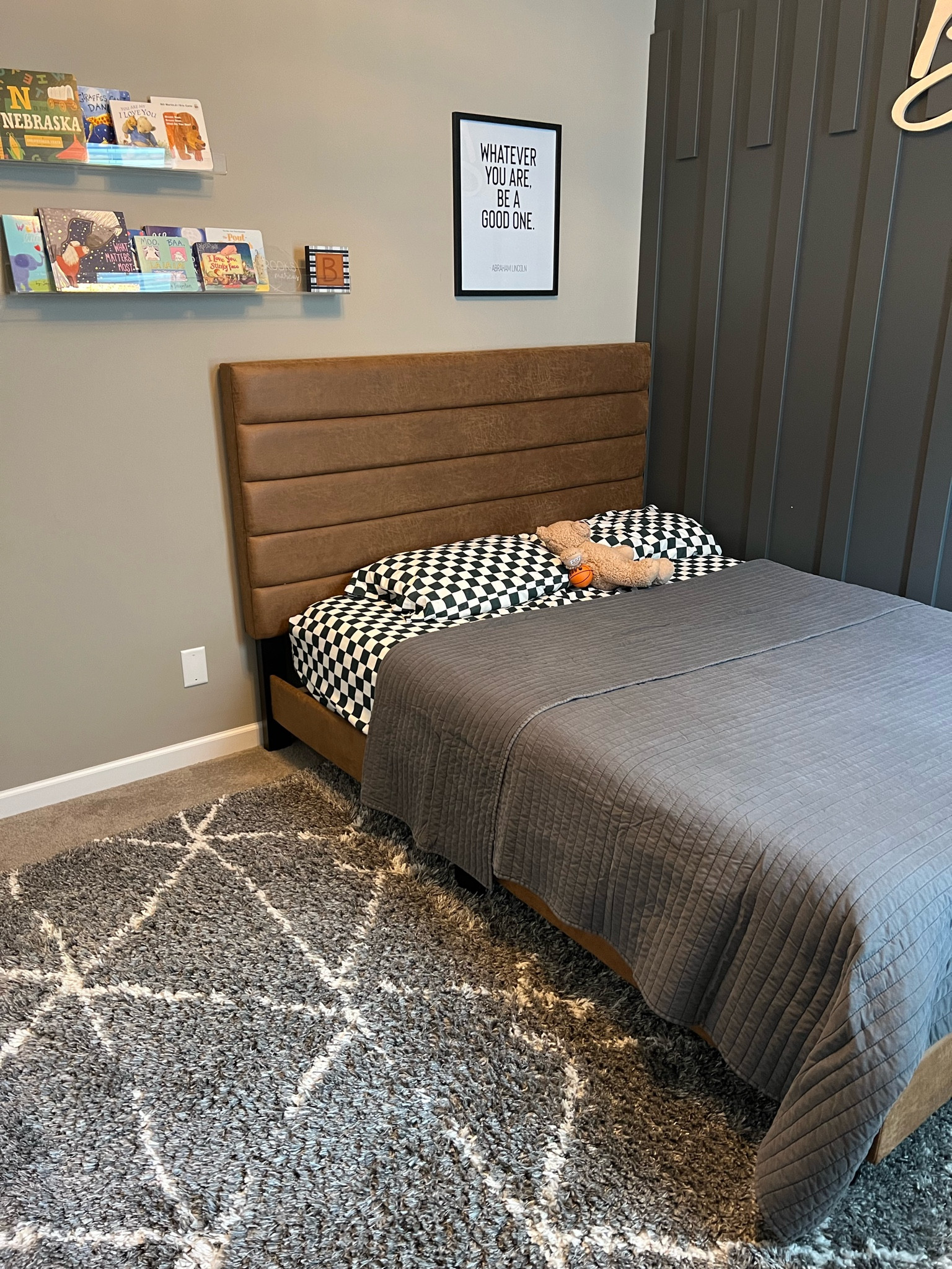 Upgraded to the “big boy bed” 🥹 in my toddlers room


#LTKSale #LTKhome #LTKsalealert