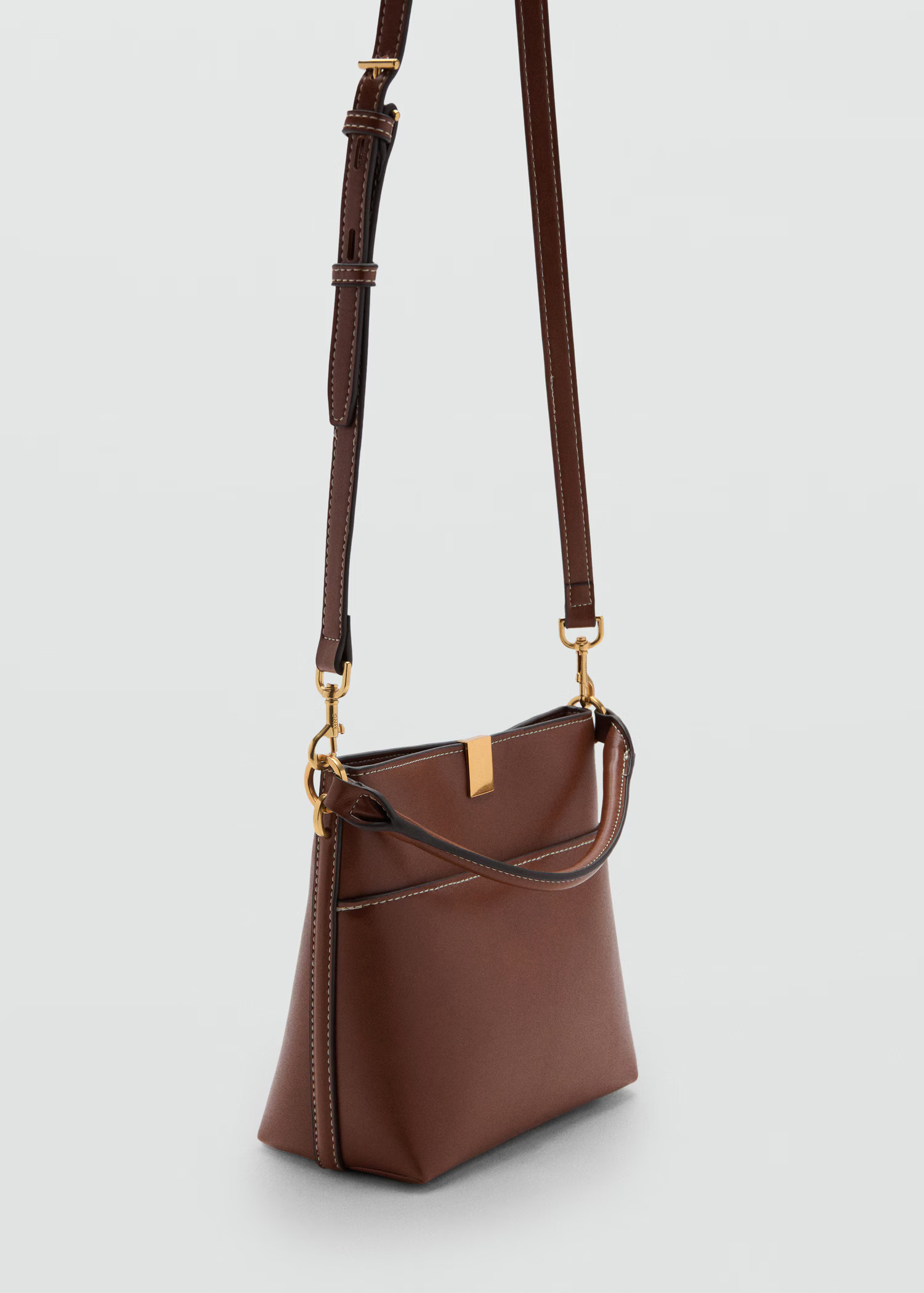 Bucket bag with metal detail | Mango (US/MX/AU)