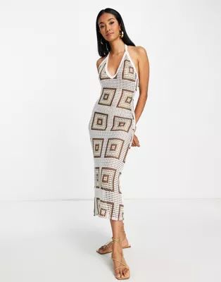 ASOS DESIGN ohlávkové maxi šaty v hnedom háčkovaní so štvorcovou potlačou | ASOS (Global)
