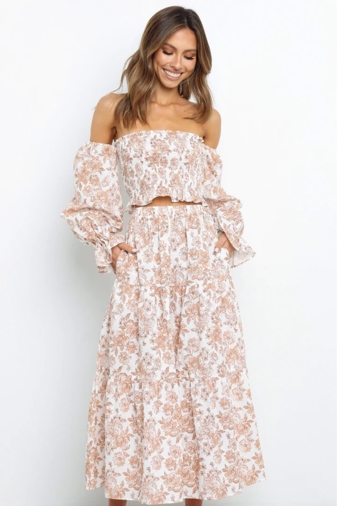 I'm normally not a print girl but I love this two piece set from petal and pup so much! This would be a great outfit for family photos or a cute vacation dress. 

On sale right now for 30% off

Summer dress / vacation dress / petal and pup / family photo dress / what to wear for family photos 

#LTKstyletip #LTKfamily #LTKunder100