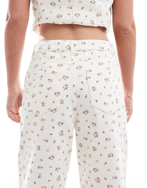 Threadbare - Jean ample d'ensemble à petites fleurs - Rose | ASOS (Global)