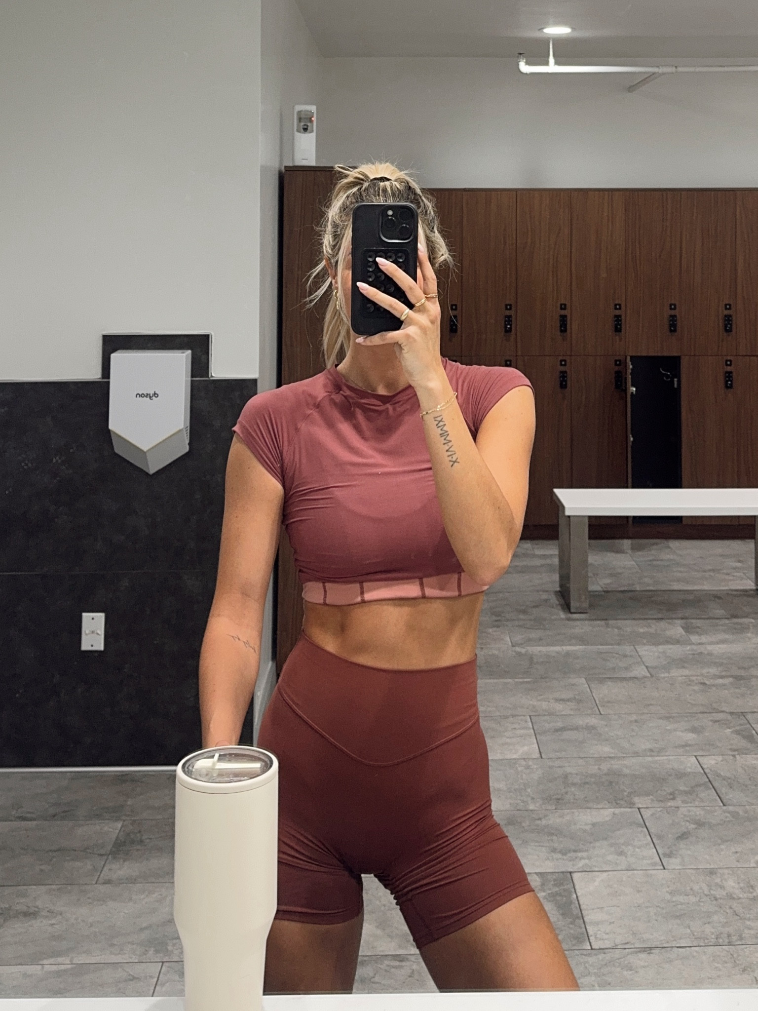 I wear this type of gym outfit everyday just in diff colors!! Small in top and bra XS in bottoms