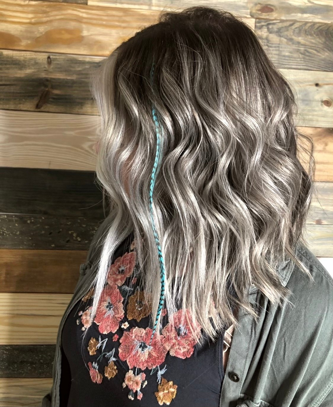 Hair Feathers 🪶 


#LTKgrwm #LTKFindsUnder50 #LTKBeauty