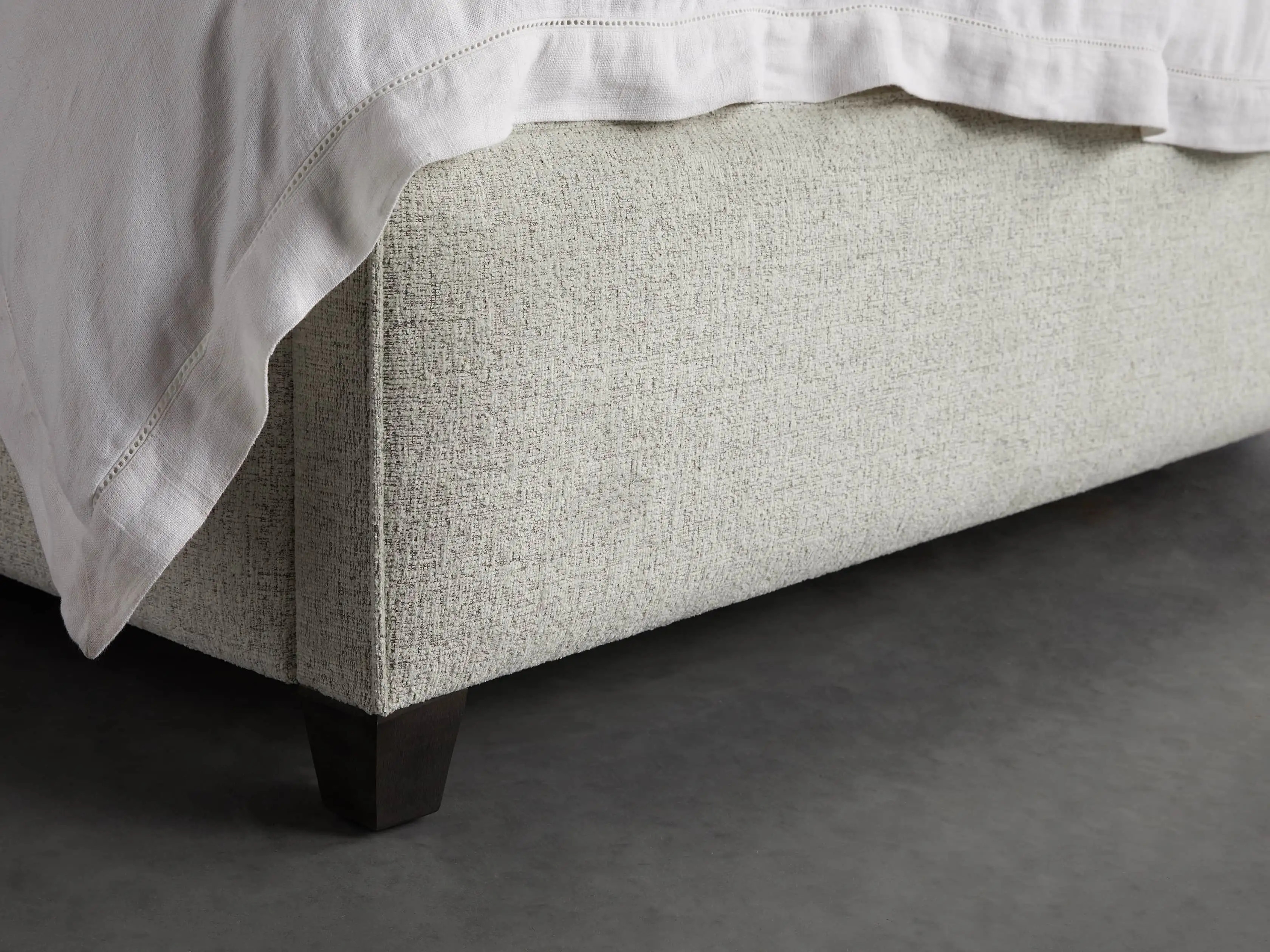Devereaux Tufted Bed | Arhaus