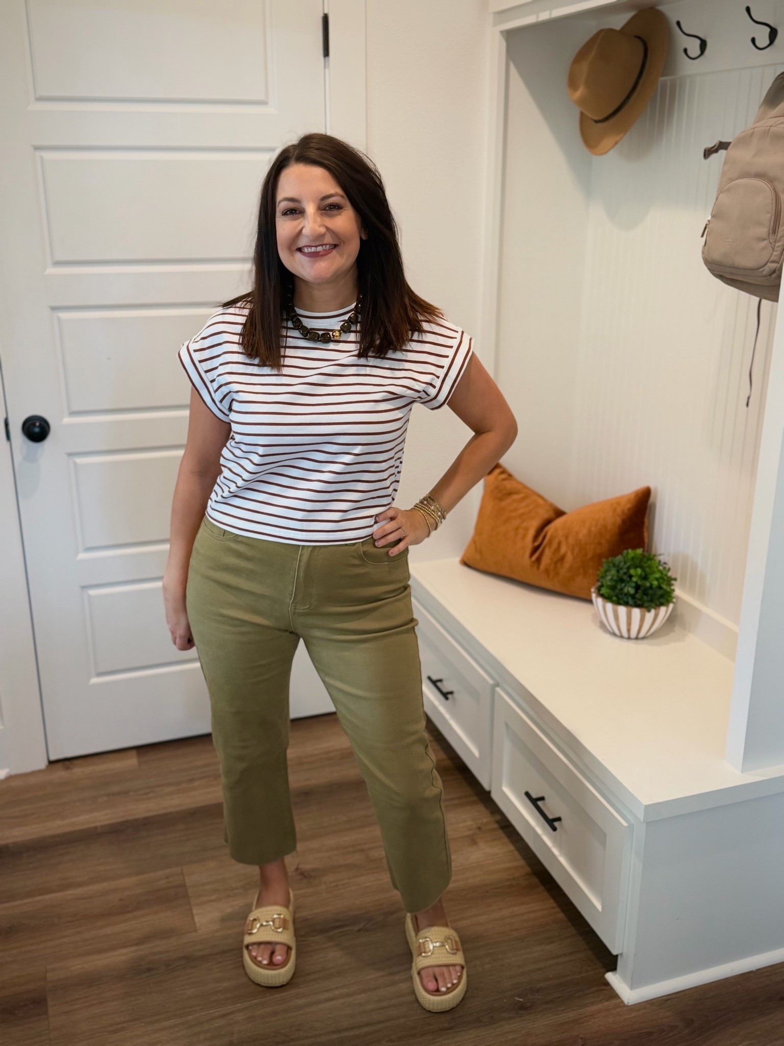 Drooling over these cropped jeans! 5’1 Wearing a size 6! Stretchy & soft! Comes in so many fun colors! Yellow for LSU 🤩

#LTKdayinmylife #LTKPetite #LTKootd