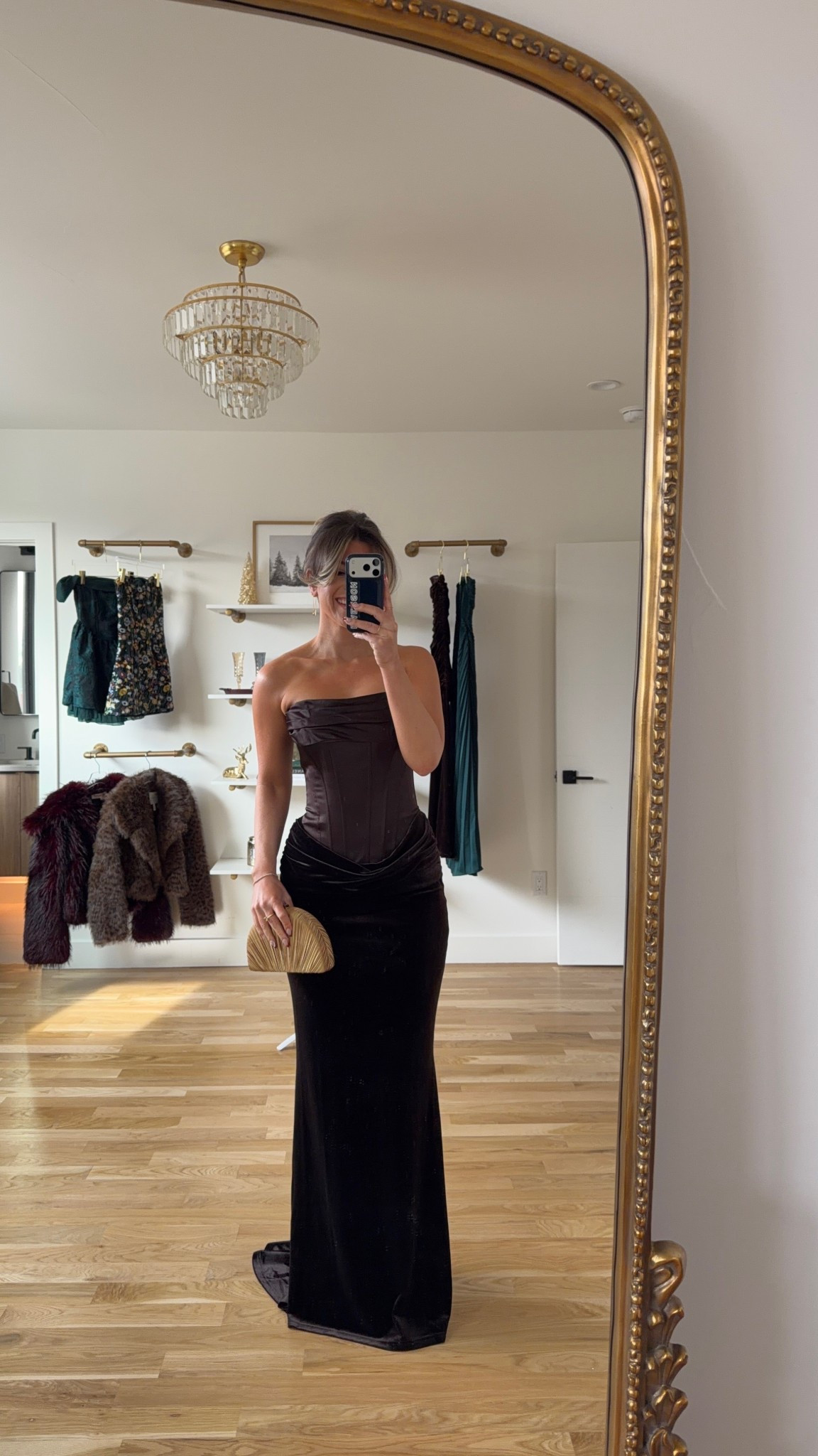 Brown strapless velvet wedding guest and formal event dress

Wearing my usual small/2

Wedding guest
Formal event
Black tie
Winter event
Velvet
Special occasion

#LTKWedding #LTKSeasonal #LTKHoliday