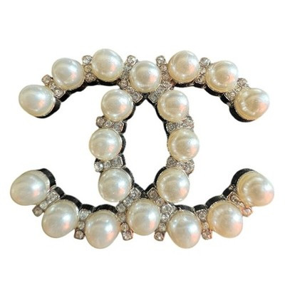 Chanel Silver Pearl and Crystal Interlocking Brooch Winter 2023 (CHXX013) | eBay US