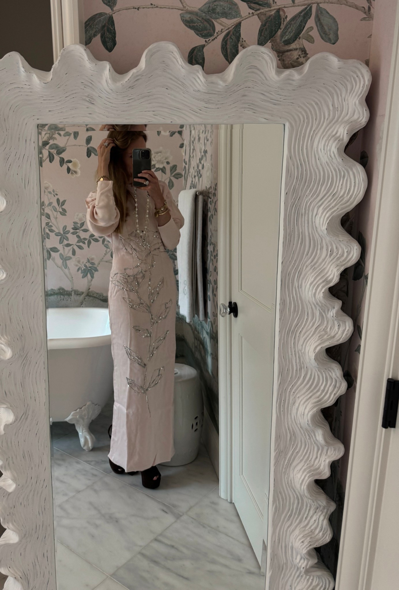Prettiest dress! 
