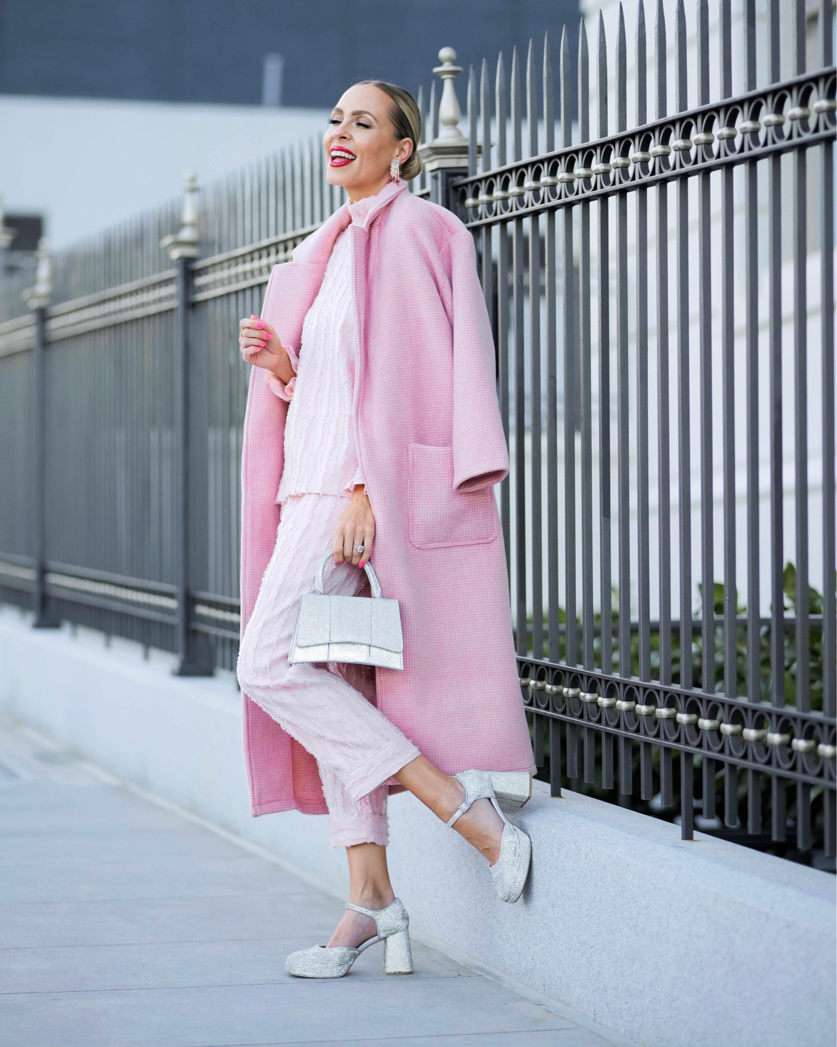 Every day is Valentine’s Day….at least that’s what my closet thinks. 

Wearing @shopburu. Shop this look + more favorites, with the link in my bio. 


#LTKshoecrush #LTKstyletip #LTKitbag