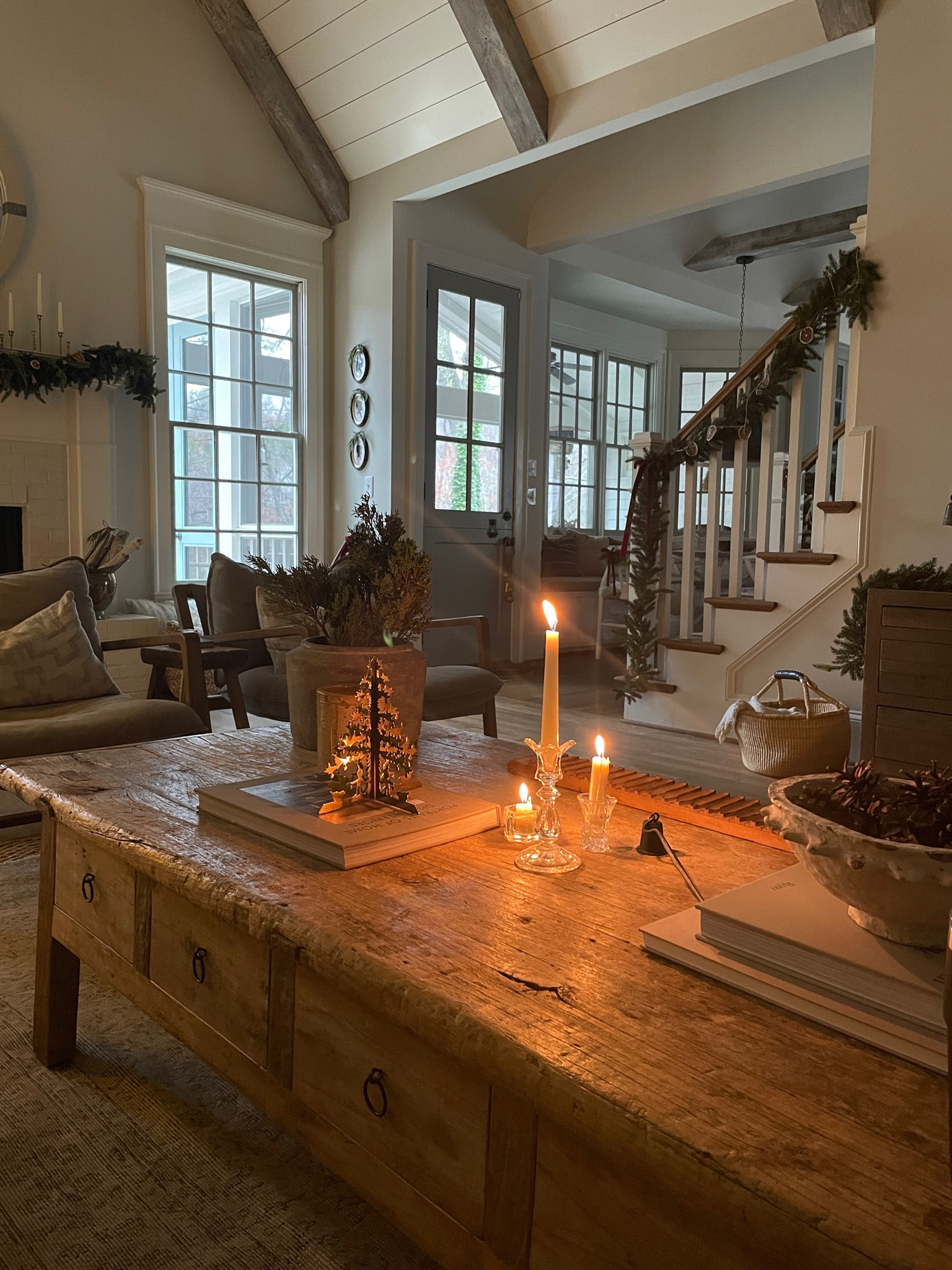 Cozy living room, Christmas decorations 

#LTKhome #LTKSeasonal #LTKHoliday