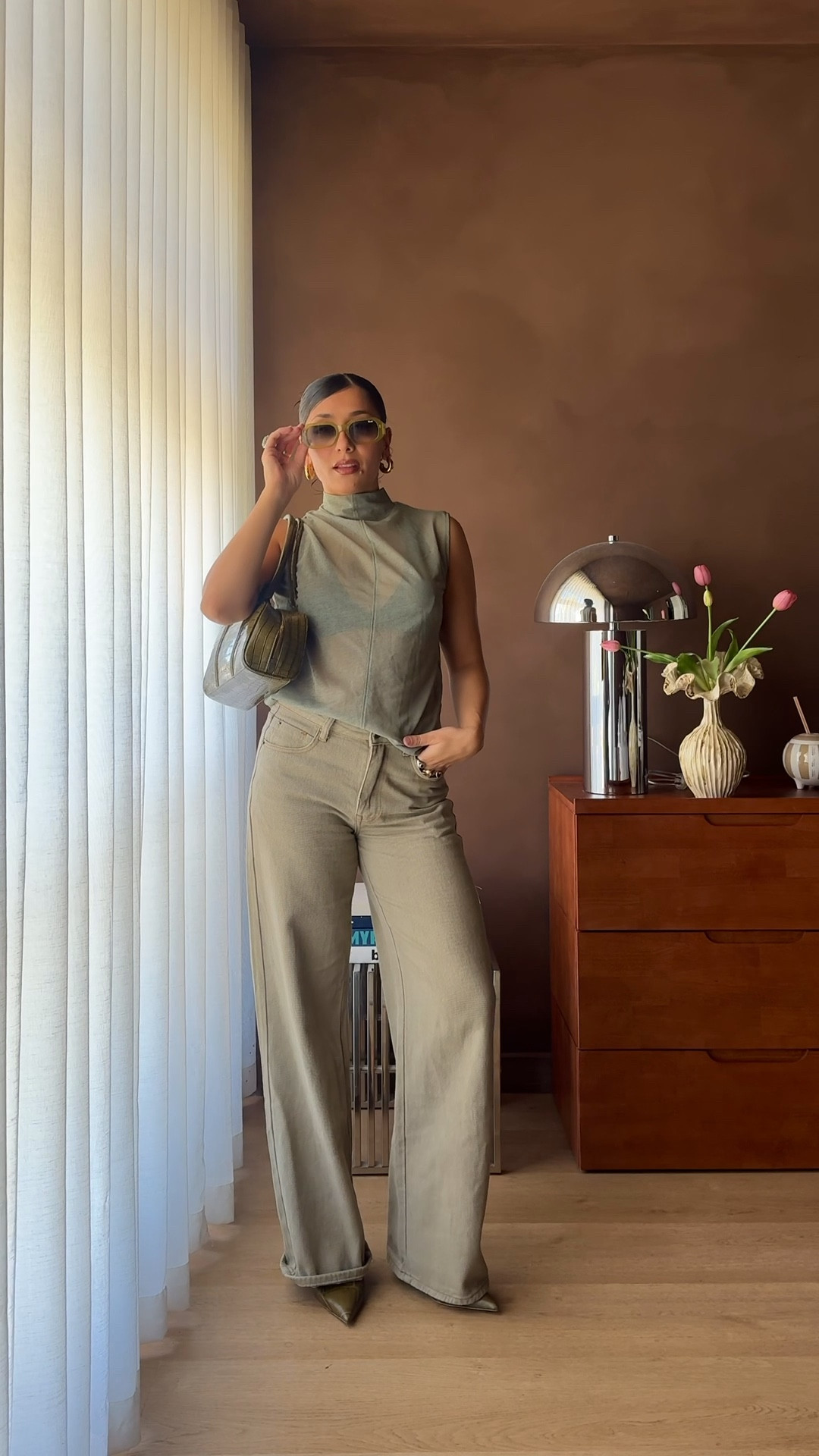 Casual chic ootd in earthy tones 🤎 wearing XXS in the jeans (they run large, in between a 6-8), top is by NAKD & I’m wearing a S, shoes and bag are Steve Madden & sunnies are old Quay 🫒 


Autumn outfits, chic fashion, everyday style, petite fashion, wide leg jeans

#LTKaustralia #LTKautumn #LTKpetite