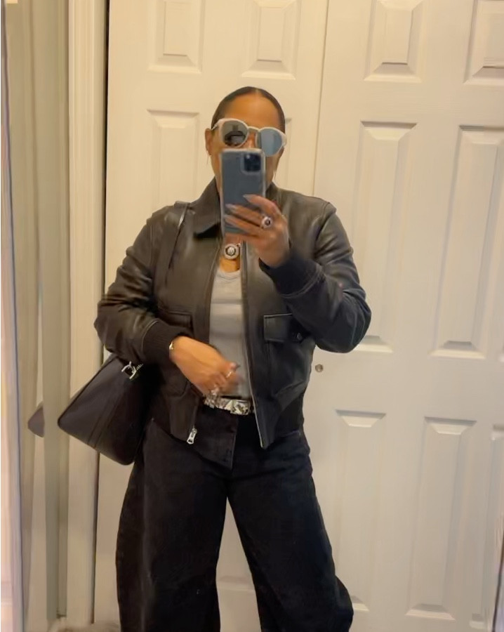 This are still my favorite jeans! Found them on sale! 
Lunch #ootd 

#LTKFindsUnder100 #LTKU #LTKSaleAlert