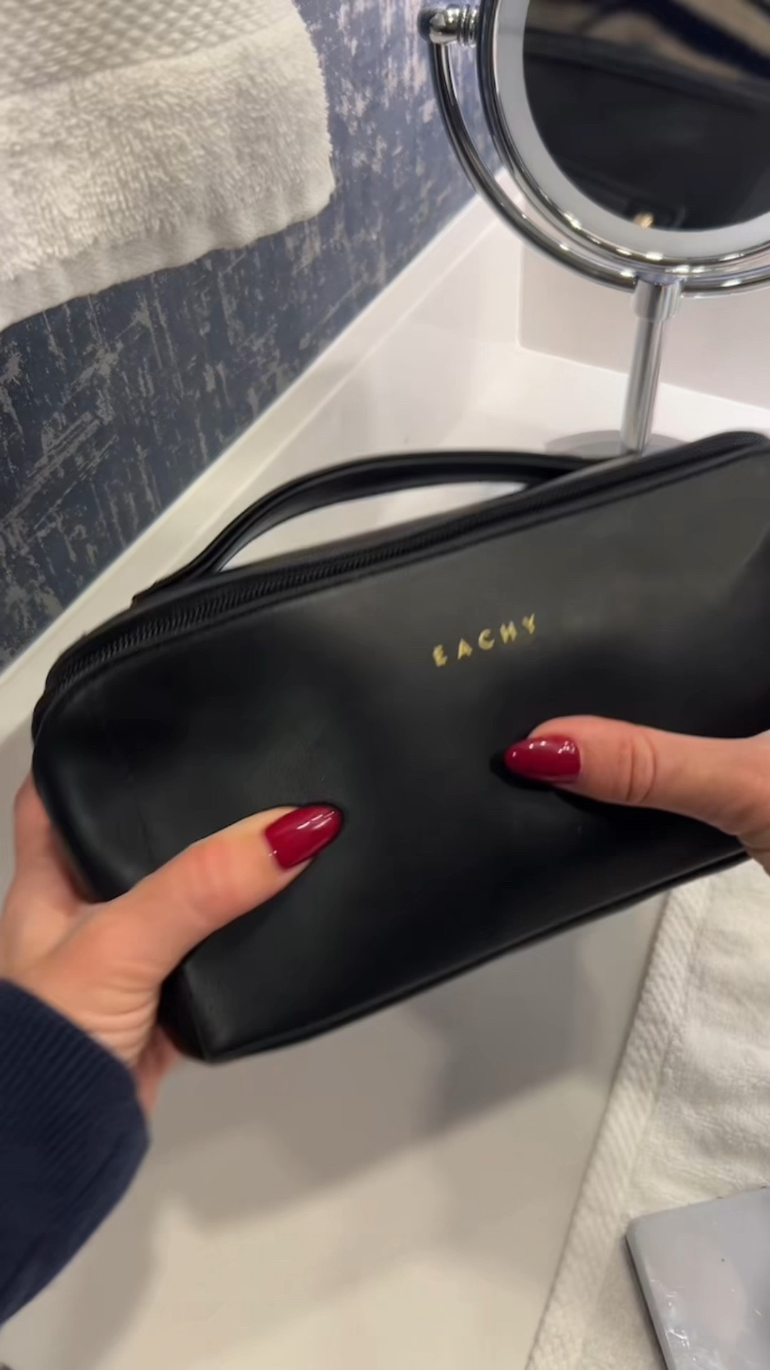 Best Travel Makeup Bag 

#LTKTravel #LTKBeauty #LTKFindsUnder50