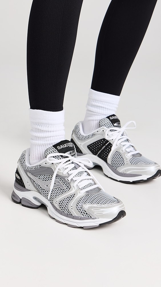 Saucony Progrid Triumph 4 Unisex Sneakers | Shopbop | Shopbop