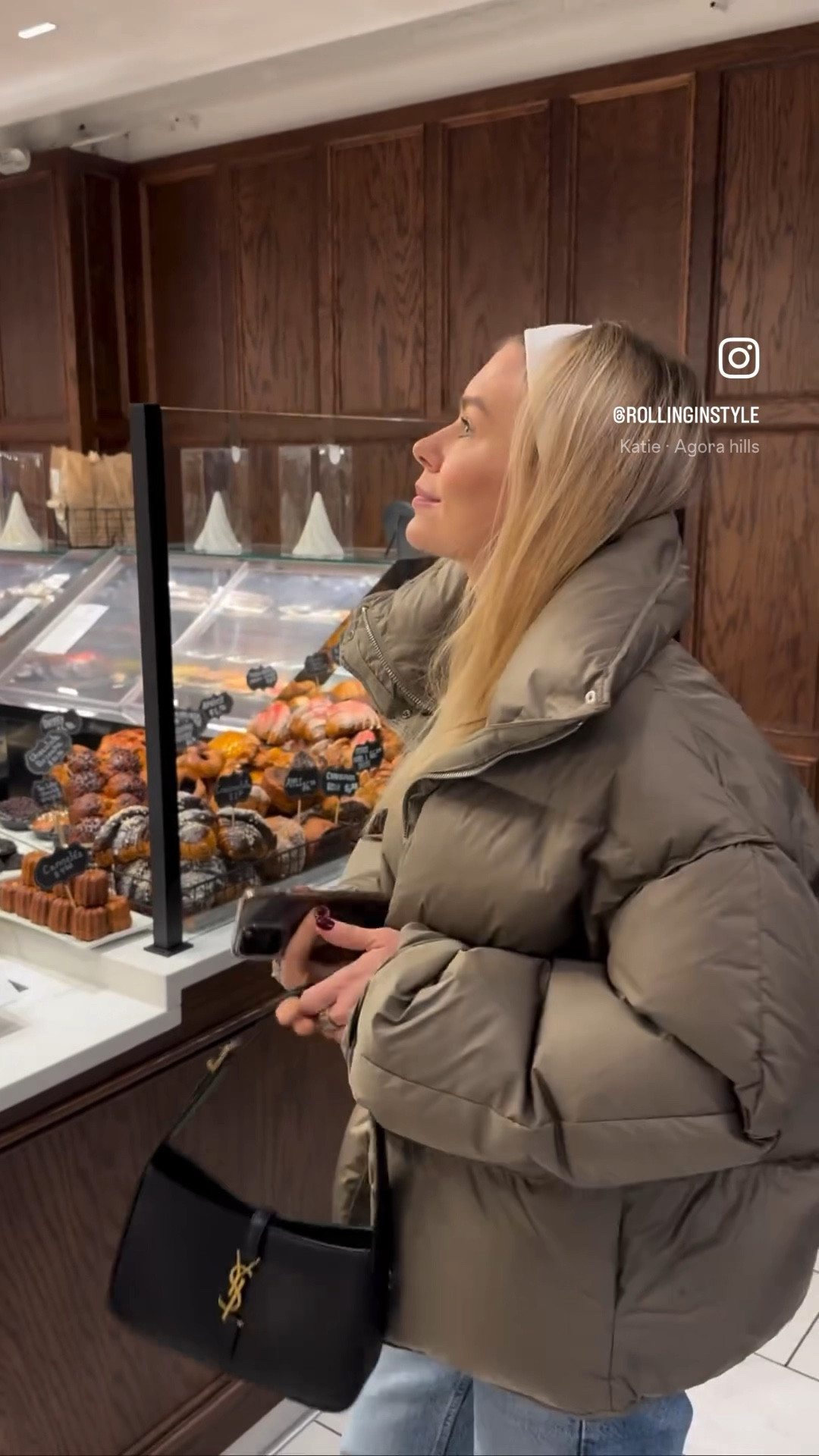 Casual outfit for a coffee run. 

#LTKVideo #LTKSeasonal #LTKU