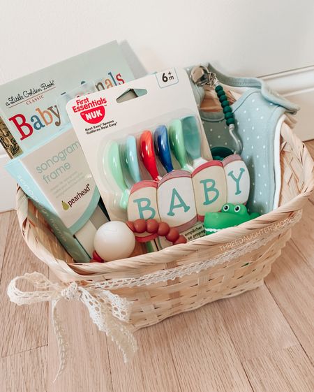 Simple baby shower gift basket idea 👶🏻


baby book, baby rattle, teether, welcome baby, new baby, baby spoons, gift basket, newborn

#LTKbaby