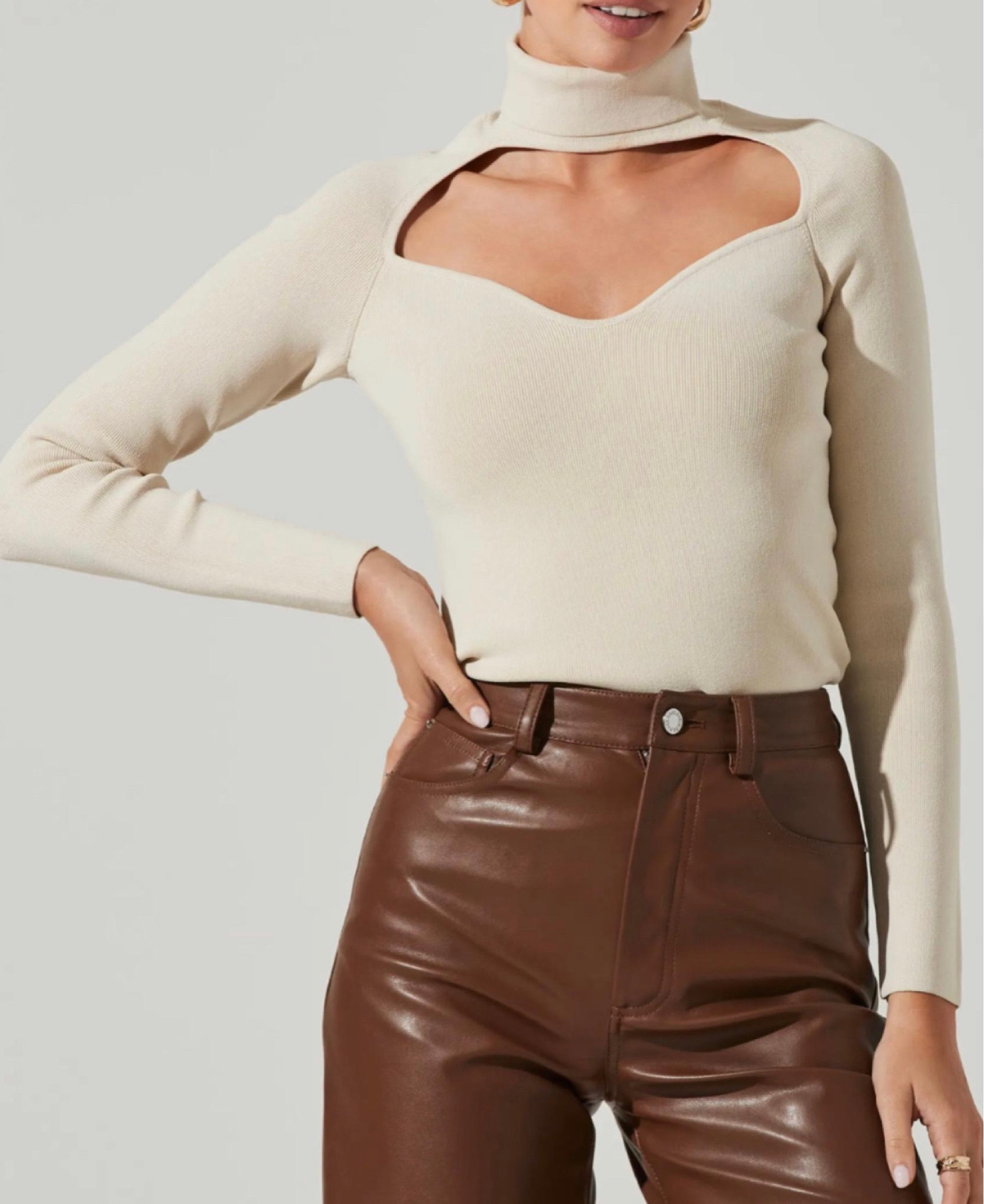 Turtleneck sweater 
Sweater 

#LTKFind #LTKstyletip #LTKunder100