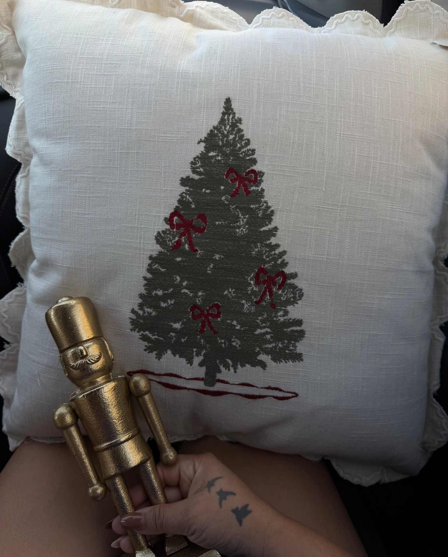 Obsessed with these Christmas pieces 🌲 

#LTKHoliday #LTKSaleAlert #LTKSeasonal