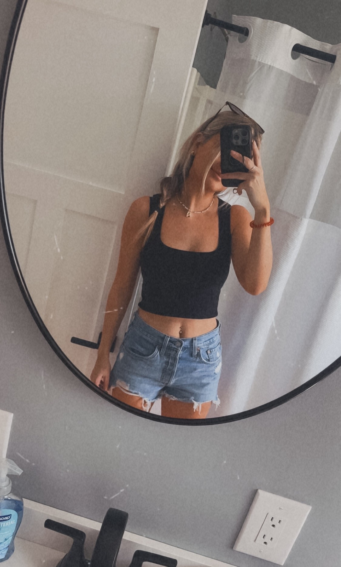 82 degrees in March I’ll take it 🥰 I was excited to get out the Levi’s. 

Jean shorts, Amazon, denim, Levi’s, summer style, spring outfit, crop top, mirror selfie, blonde, black tank top, sale, ootd, cozy, comfortable 



#LTKootd #LTKSeasonal #LTKSaleAlert