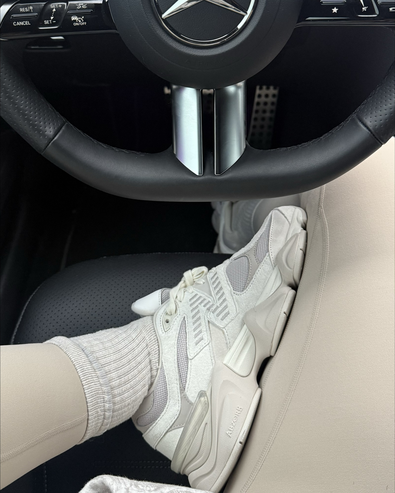 my favorite sneakers 🩶 finally found the perfect pair of new balances. 



#LTKStyleTip #LTKGiftGuide #LTKFitness