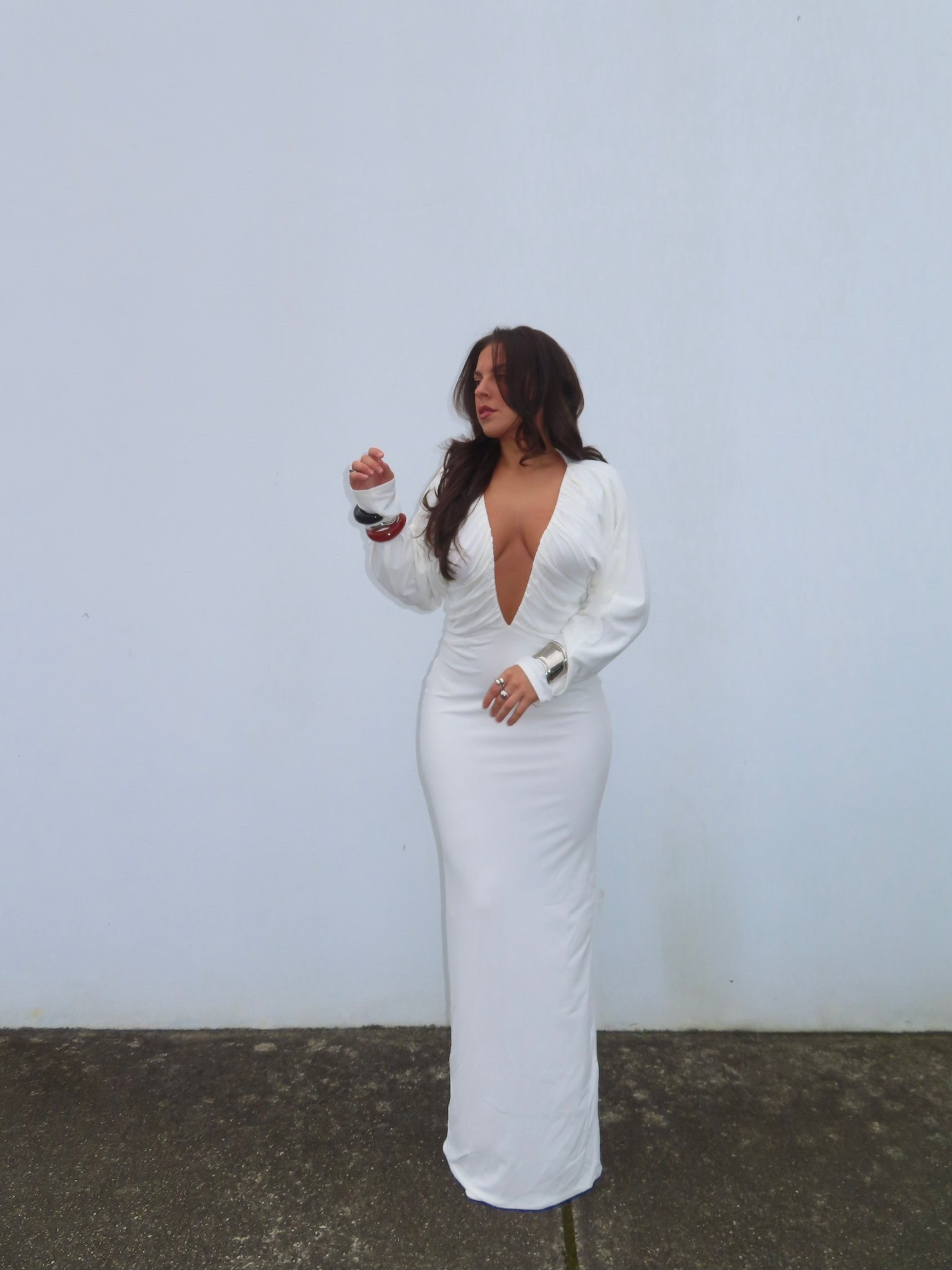 White dress 

#LTKdatenight #LTKpartywear
