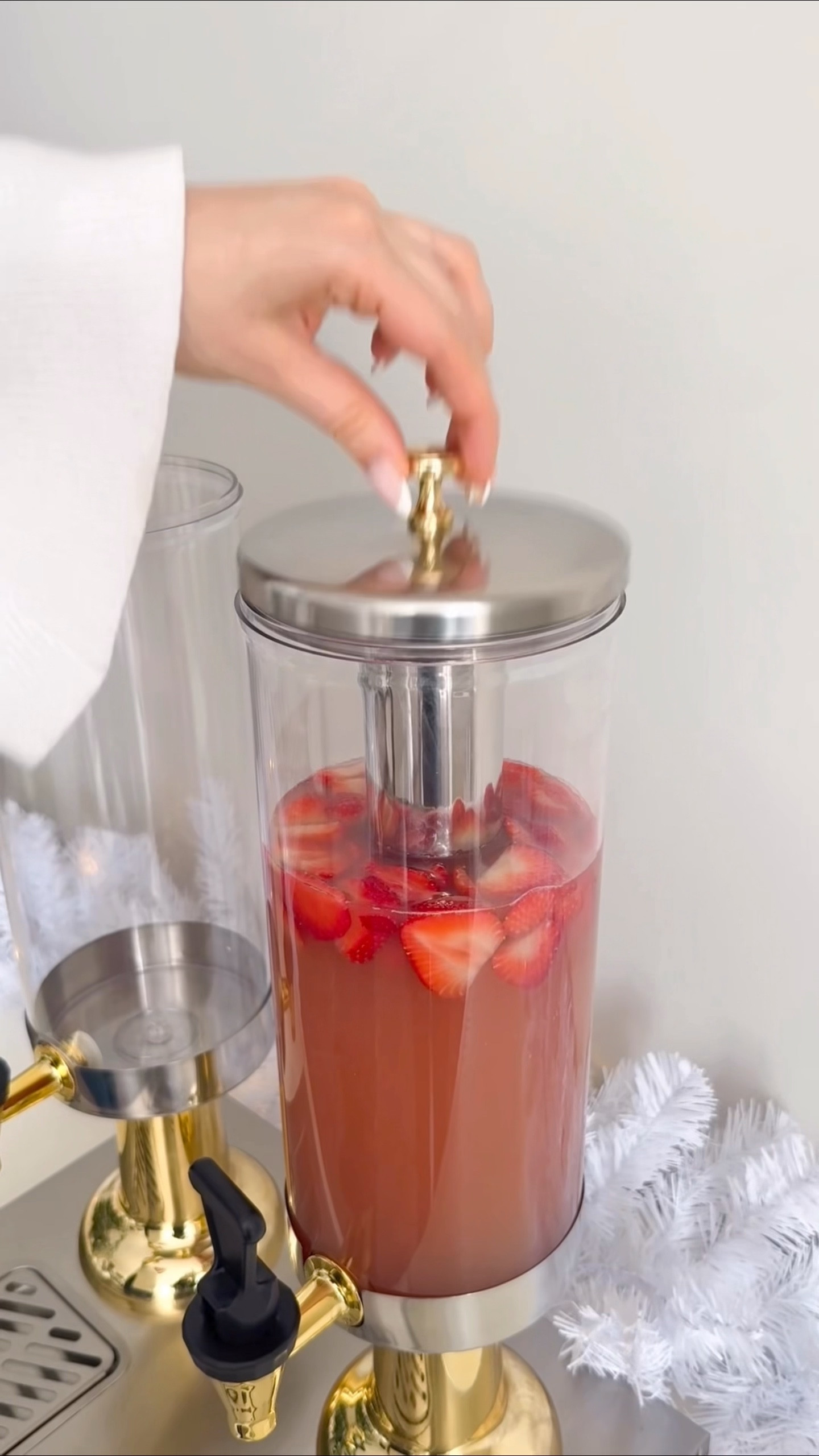 Drink Dispenser 🤍

#LTKmomlife #LTKGiftGuide #LTKHoliday