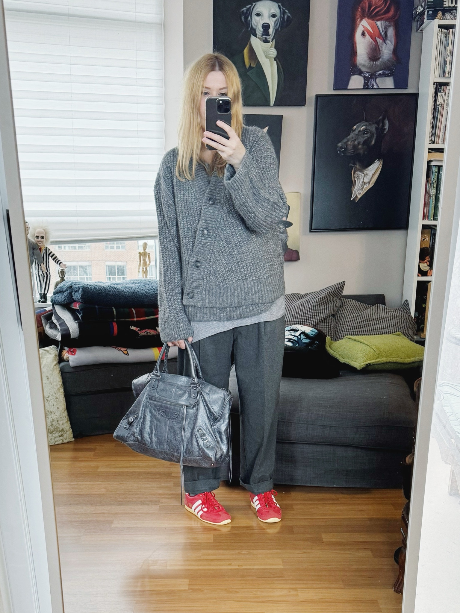 Slacking again. I’ll get my shit together soon. I went monochromatic with everything but the shoes. Even the socks are grey. 
T-shirt and bag are secondhand. 

 •
#falloutfit #balenciaga #secondhandstyle #torontostylist #StyleOver40 #vintagefinds #secondhandfashion #secondhandFind #fashionstylist #slowfashion #FashionOver40  #vintagestyle #genX #genXStyle #shopSecondhand #genXInfluencer #genXblogger #secondhandDesigner #Over40Style #40PlusStyle 


#LTKOver40 #LTKShoeCrush #LTKStyleTip