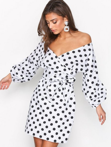 Wrap Shoulder Dress, NLY Trend | Nelly SE