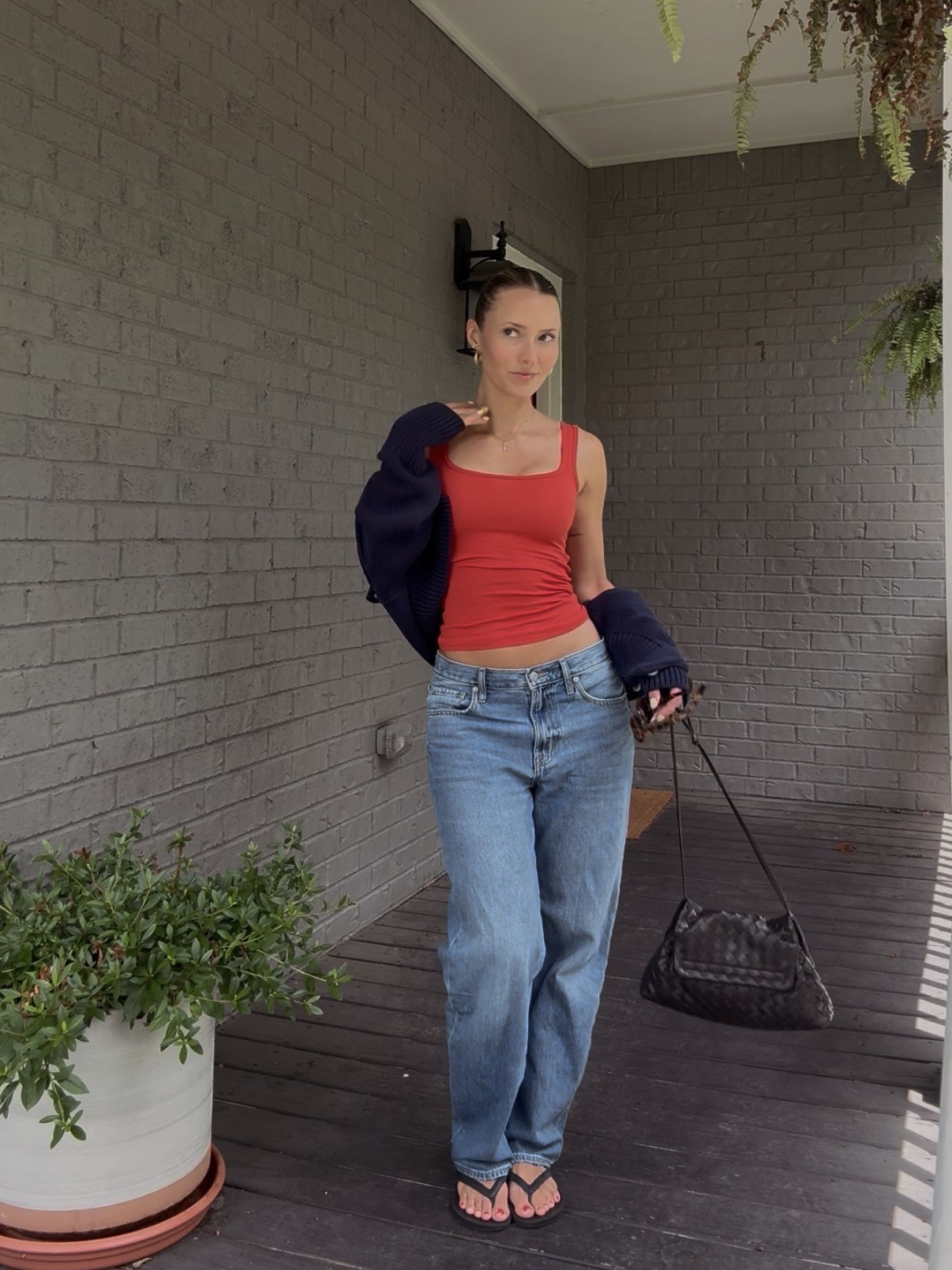 Still obsessed with these baggy jeans, and the absolute star of my wardrobe for the past 6 months has been a navy cardigan. I highly encourage everyone to invest in one! 💙🦋

#LTKootd