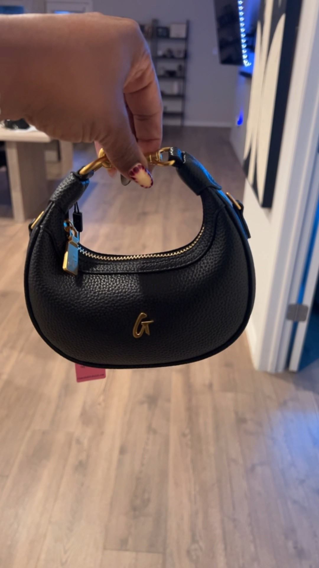 So good!

#LTKSummerEdit #LTKOver40 #LTKItBag