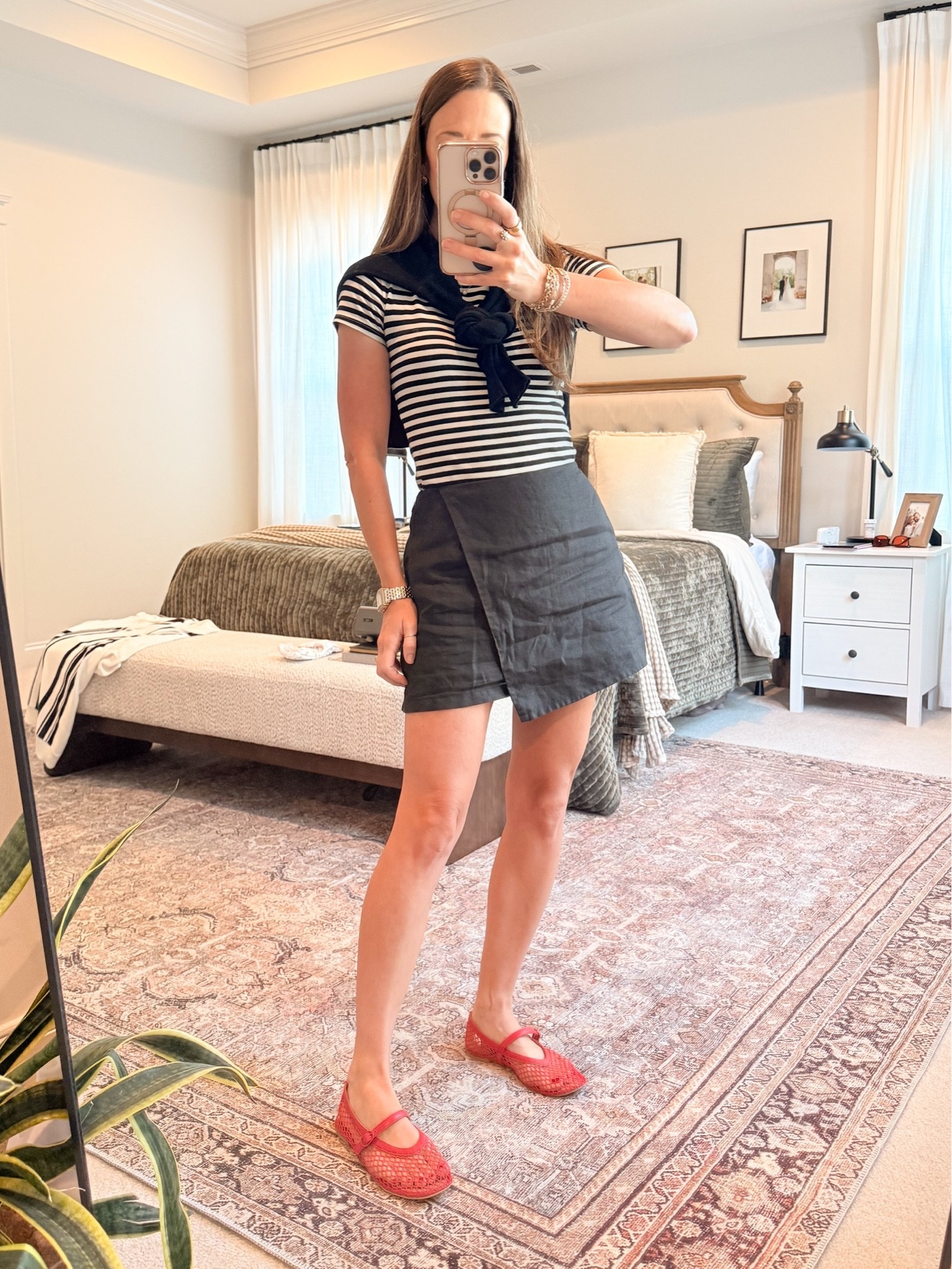 Not adding much to my summer capsule, but this 100% linen skort from Quince will be on repeat 🙌 Breathable, polished, and easy for mom life. Pairing it with a classic striped tee + lightweight sweater over the shoulders for that effortless coastal/French vibe.

Use my Quince code: INFG-26LINENANDLIGHTCO10 🫶

#LTKootd #LTKmomlife #LTKSeasonal