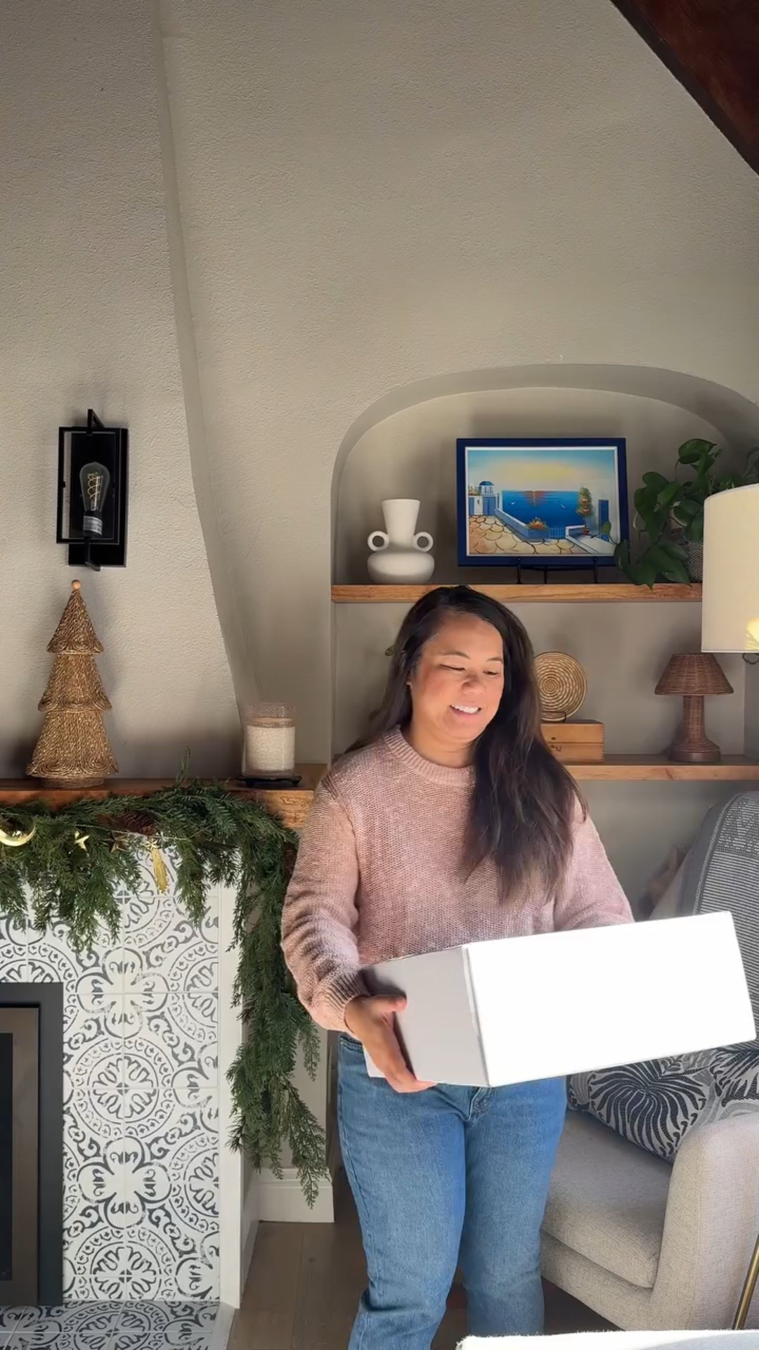 A D // Look no further for the coziest Valentine’s Day gift for your gal pals (or yourself) !!

This @ugg Coco Throw is perfect for creating a cozy home vibe this winter.

It’s sooooo soft, has the perfect weight, and instantly elevates your couch or the end of your bed. This is the Himalayan color, but it comes in tons of shades if pink isn’t your vibe.

I’ve been reaching for it every single day this winter! It makes any spot in our home so cozy and this pink color truly sparks joy!

✨ Save this for your Galentine’s Day gift ideas
💬 Comment SHOP for the link to get it just in time for Valentine’s Day 

#UGGHome