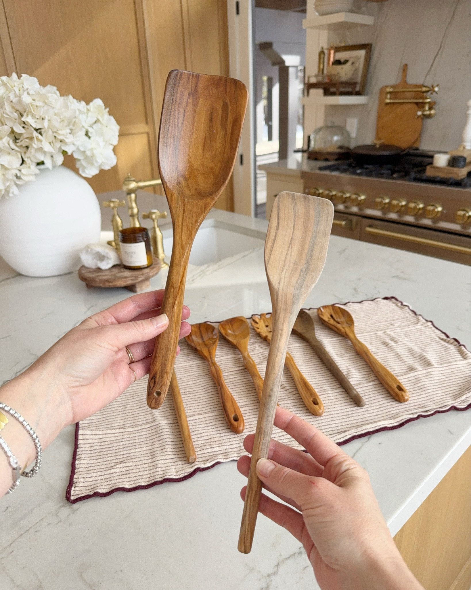 My favorite non-toxic wood utensils and how I clean and moisturize them👏🏻💦

Kitchen
Home
Sunday reset 

#LTKHome