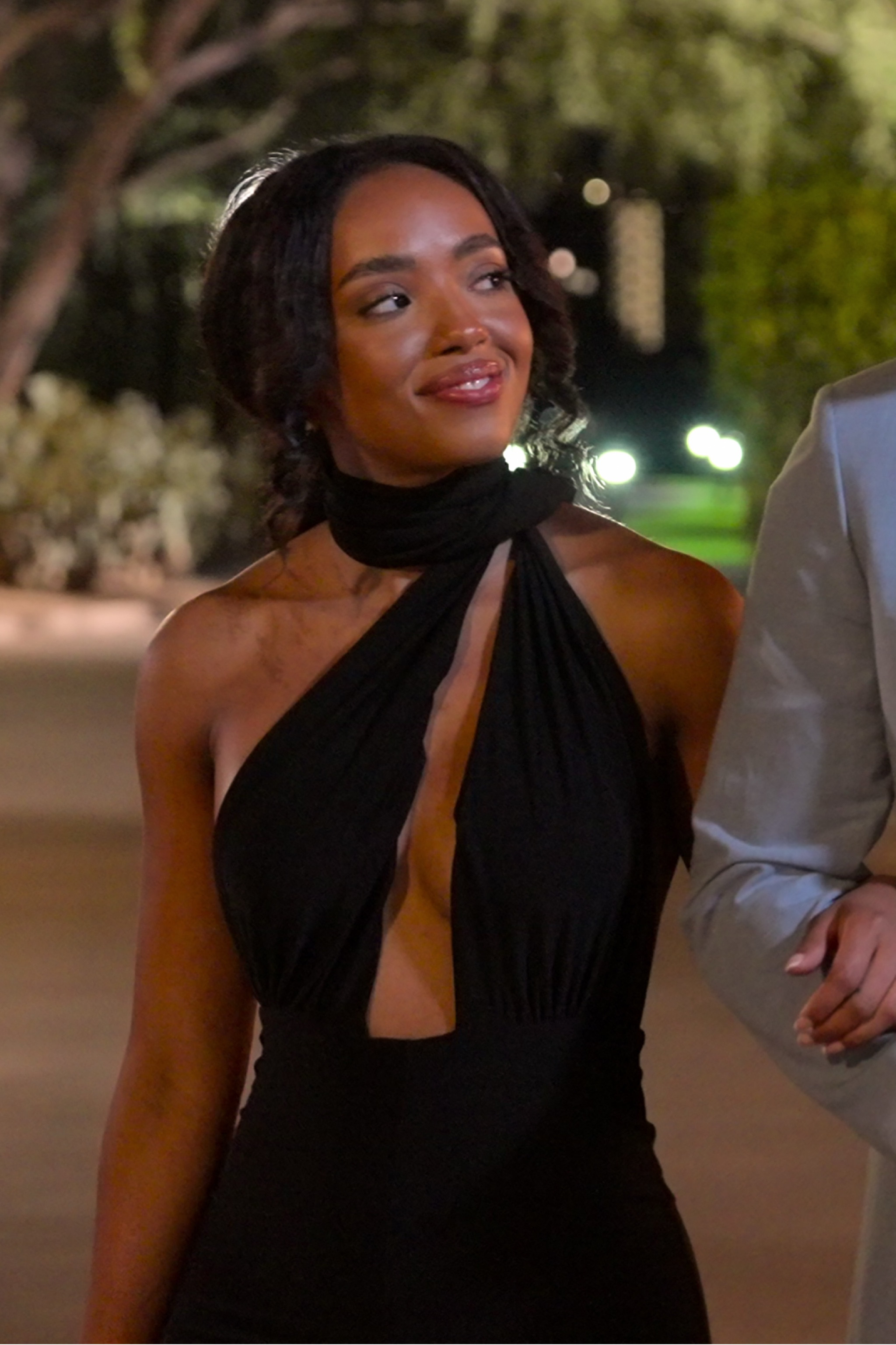 The Ultimatum: The Choice 

Melani the label jumpsuit 
Called Vera- couldn’t find the link 

Similar items below


#LTKParties #LTKStyleTip