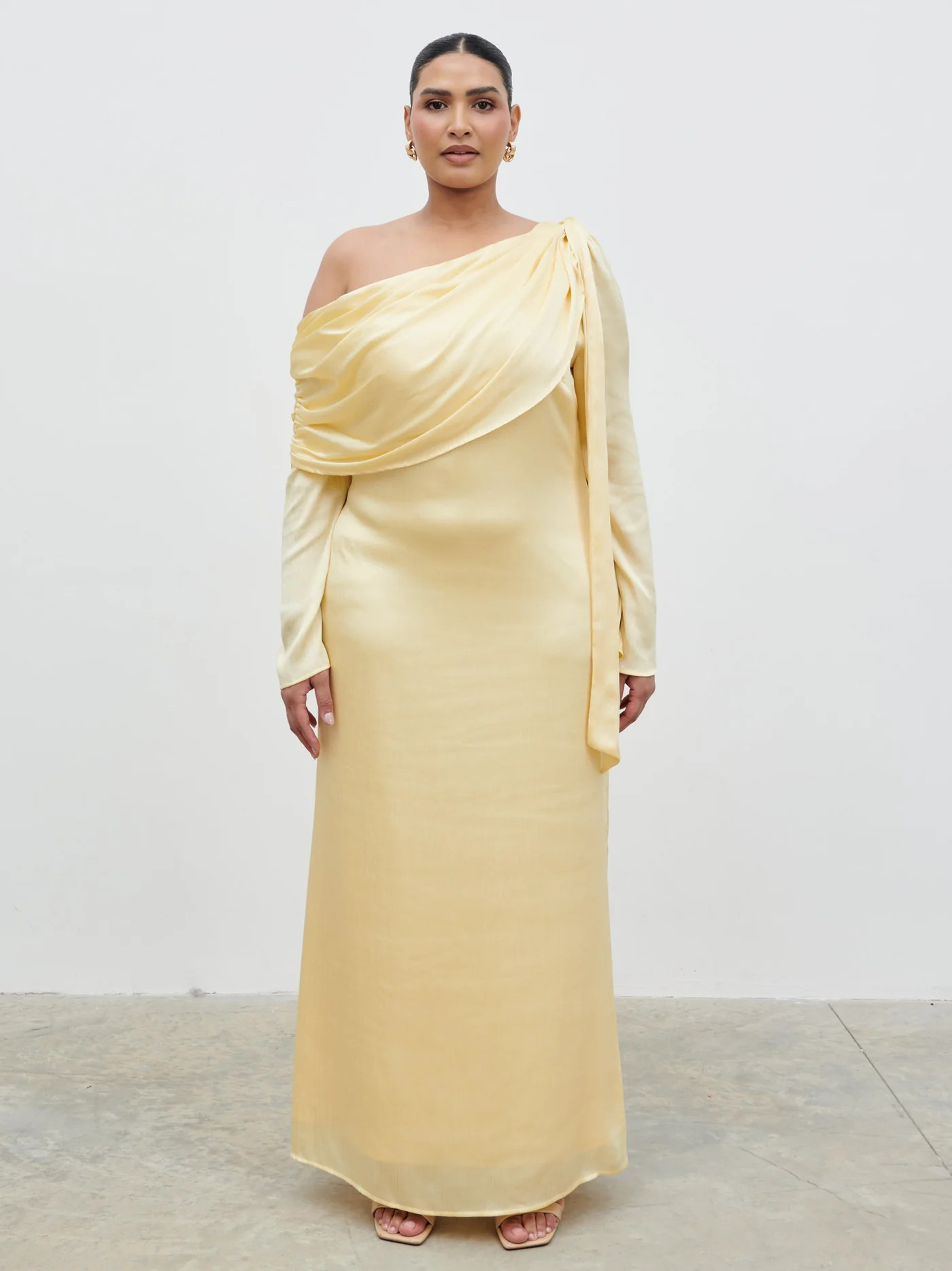 Neomie One Shoulder Tie Chiffon Maxi Dress Curve - Lemon | Pretty Lavish (UK)