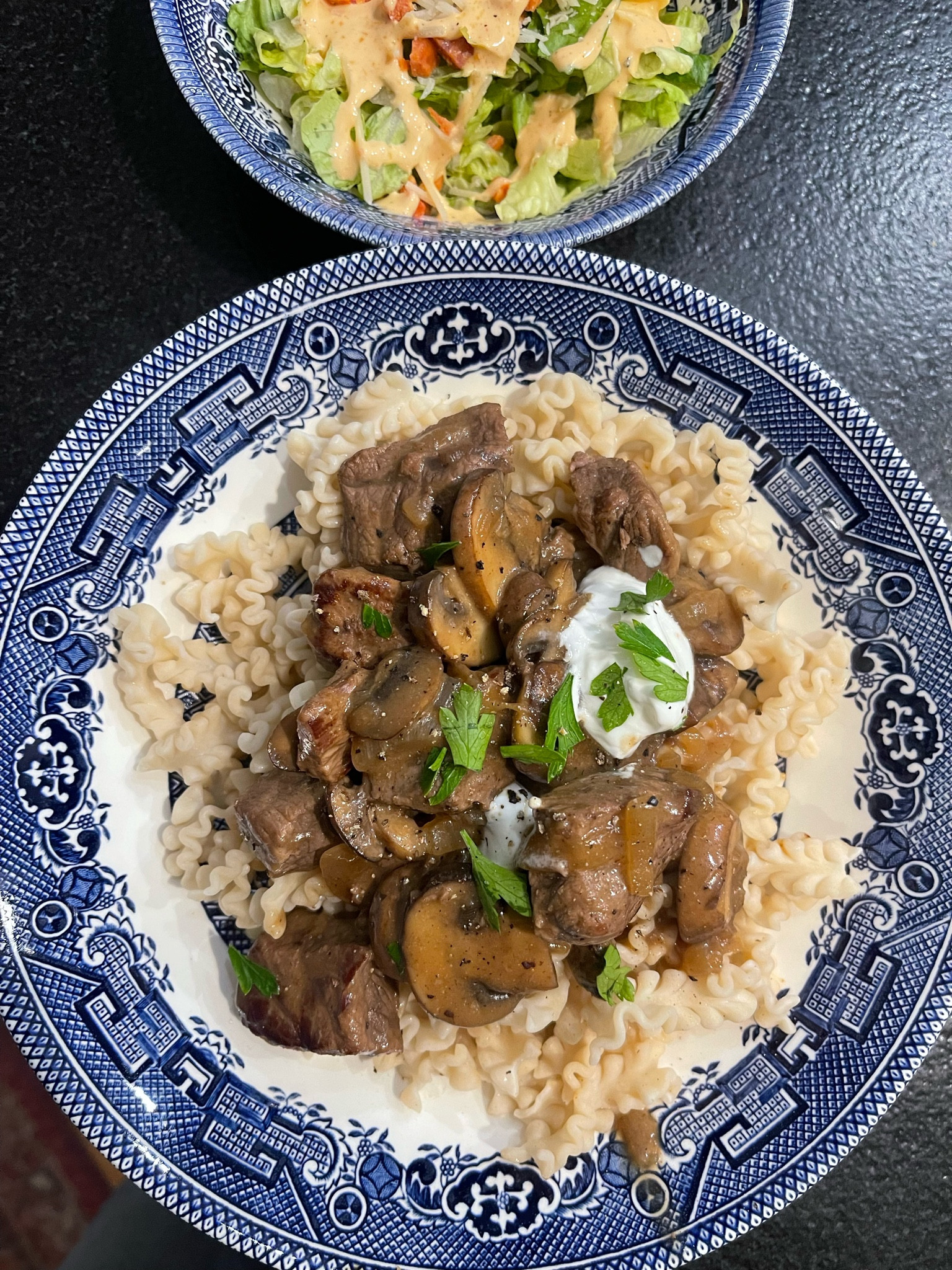 Blue willow dishes 

#LTKHome #LTKFindsUnder100