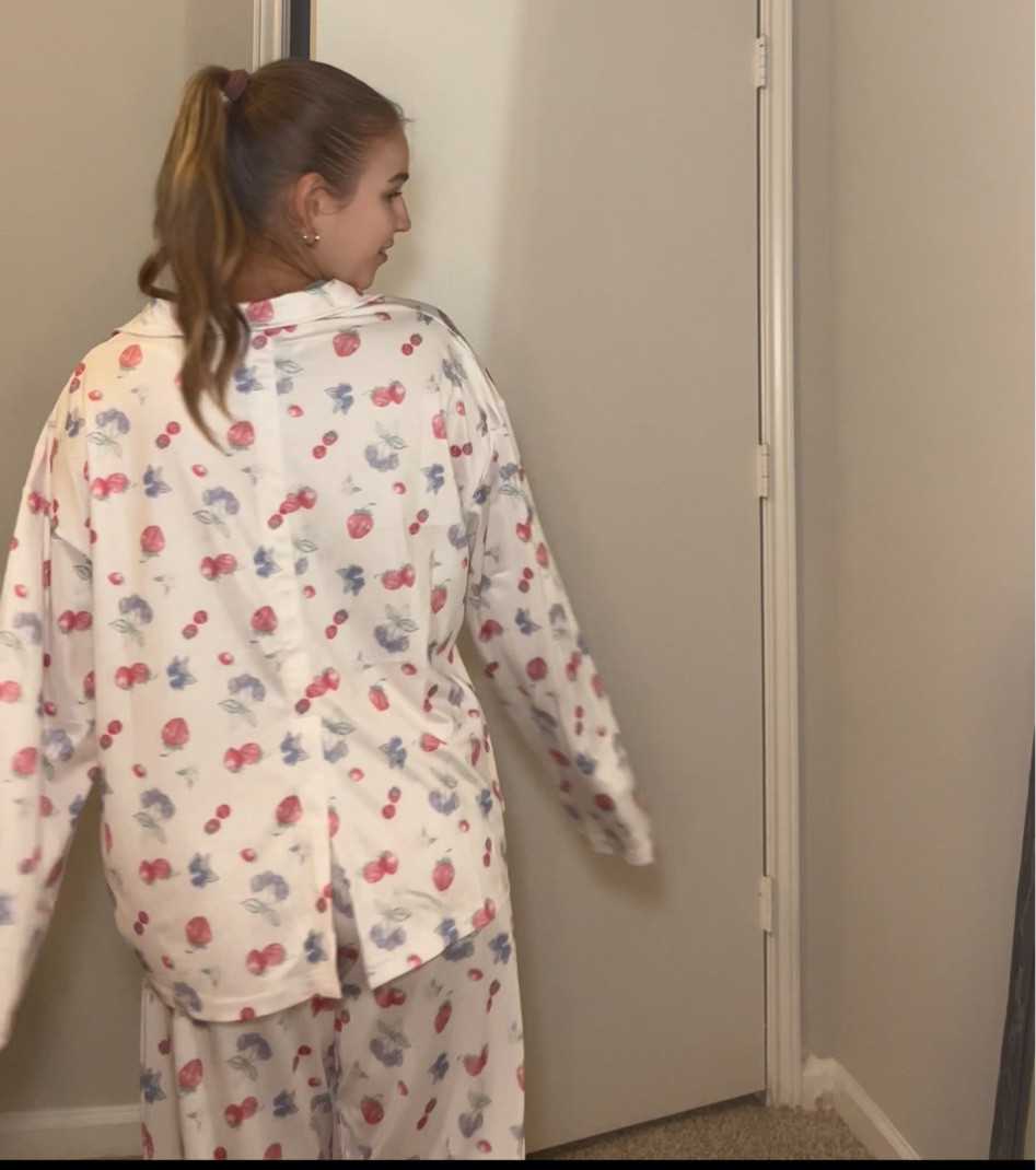 Obsessed with these🥰🍓🫐

#LTKfindsunder50 #LTKfindsunder100 #LTKstyletip