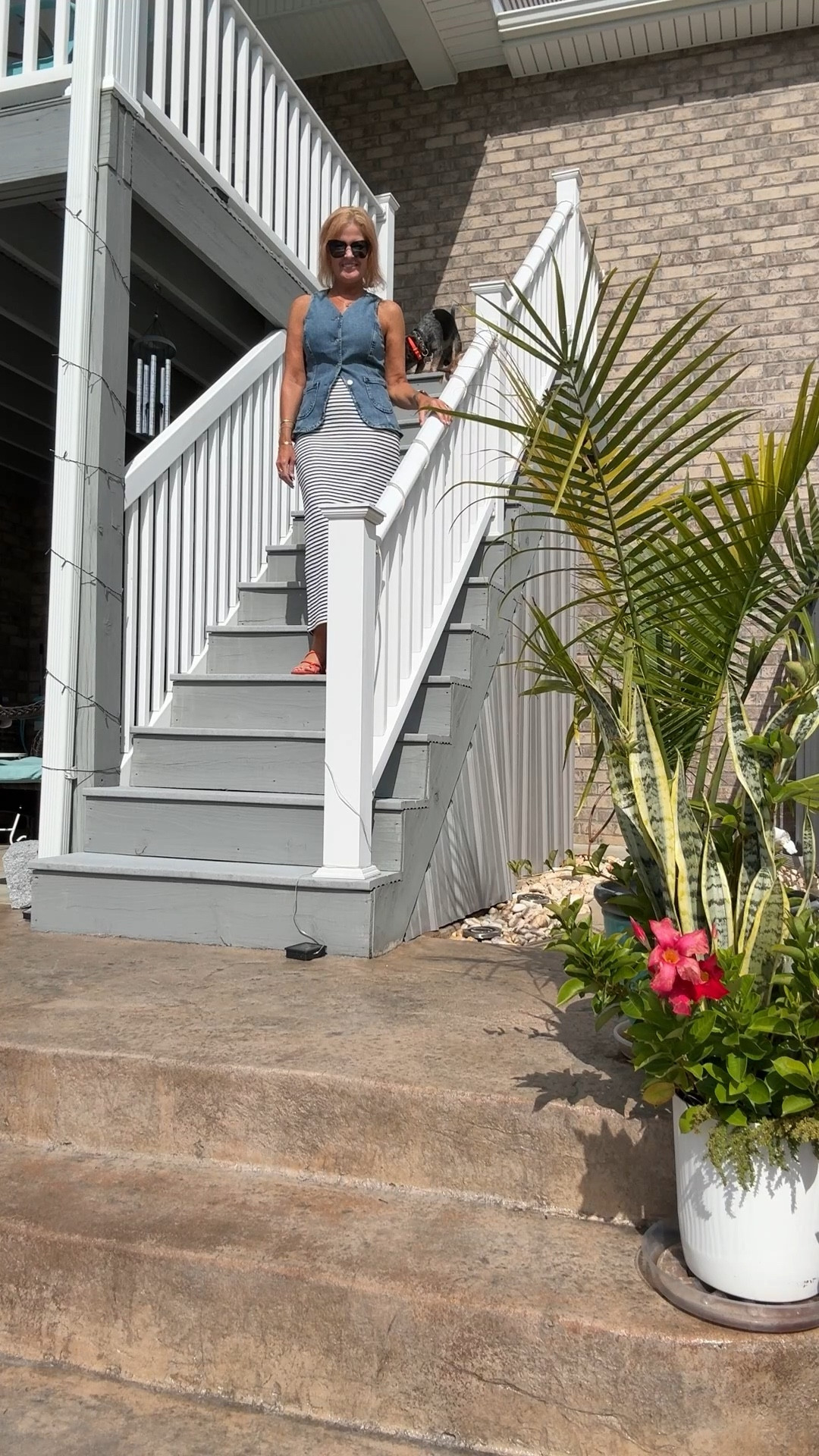 Tuesday OOTD!!

Z Supply skirt with amazing stretch and Rails denim vest that I sized up one size, wearing a Small.  Skirt XS.

#LTKStyleTip #LTKOver40