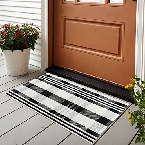 Buffalo Plaid Outdoor Rug Runner Doormat, Collive Black/White Cotton Woven Checkered Farmhouse Po... | Amazon (US)
