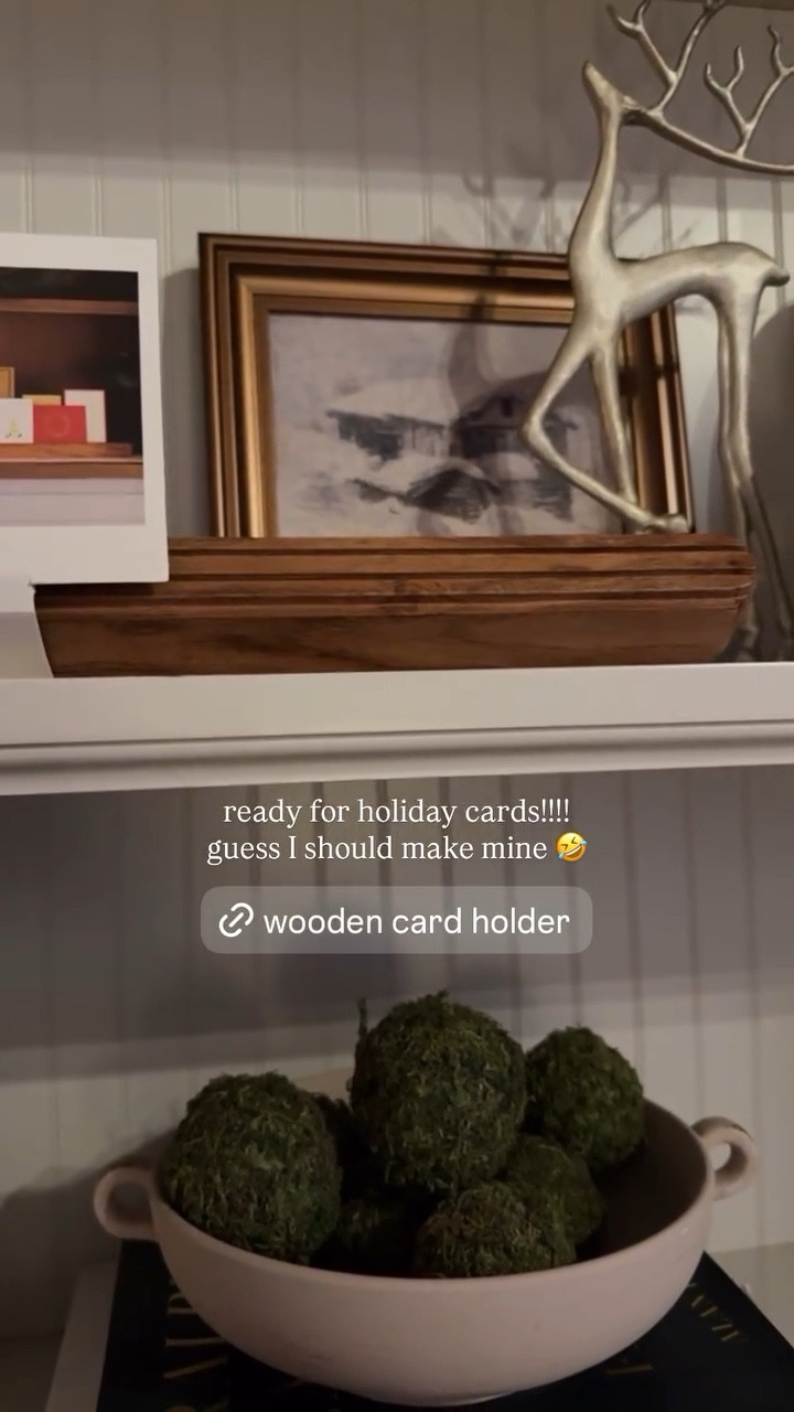 ready for holiday cards!!!! guess I should make mine 🤣