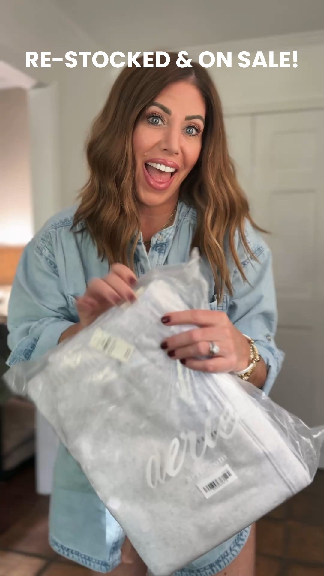 Aerie cloud fleece quarter zip pullovers are restocked and on sale 25% off. I’m wearing my true size medium. They are available in four or five colors &  so dang cozy!!

Cloud fleece baggy wide leg trousers are also on sale! I sized down to a small long

Oversized denim shirt is on sale as well. I’m wearing a medium.

Art fleece quarter zip sweatshirt is lightweight and super soft. I am wearing my true size medium and they are on sale 40% off. I have these in the dark red goddess and dark brown rare earth.




#LTKOver40 #LTKSaleAlert #LTKStyleTip